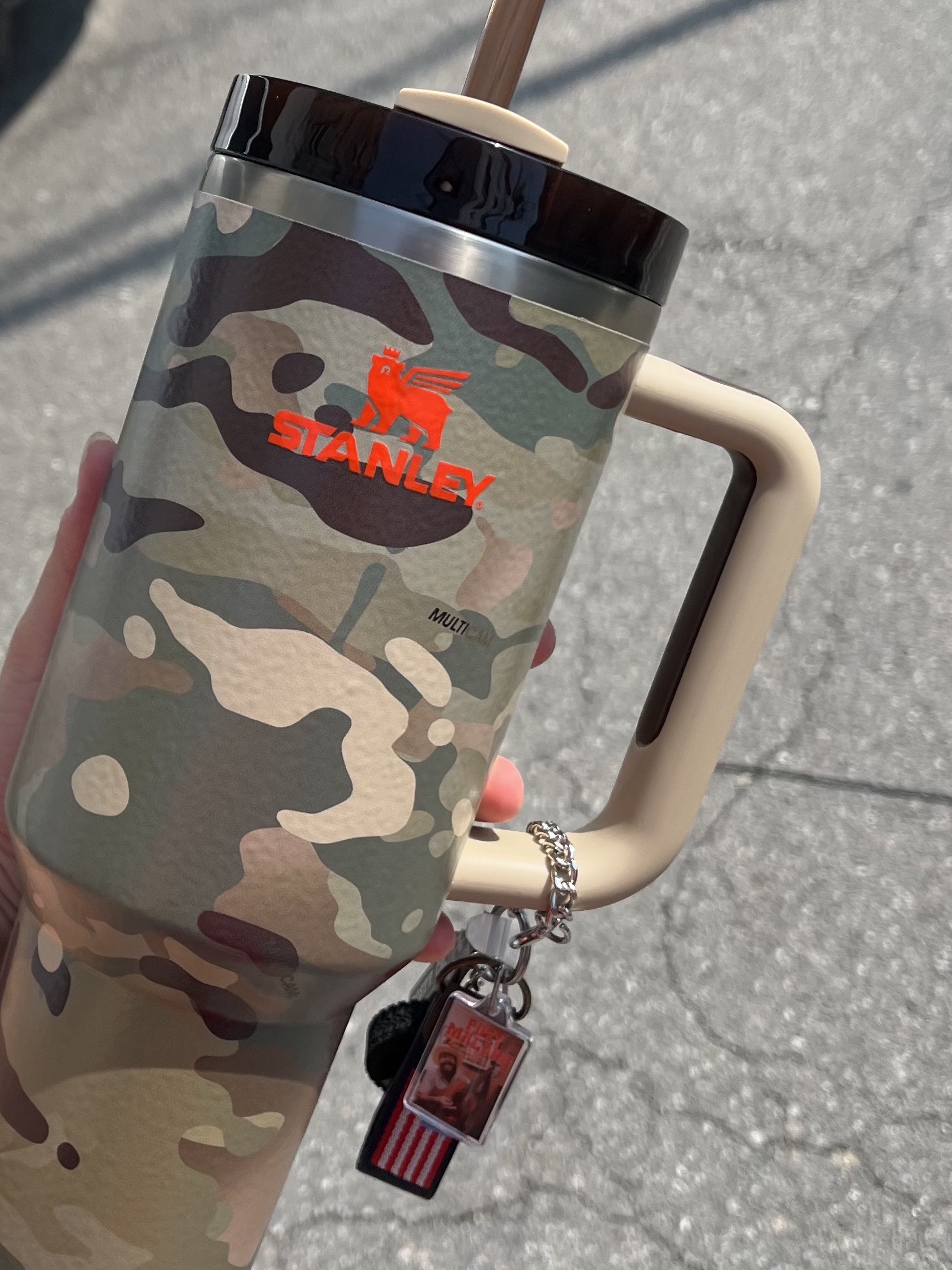 Stanley x The Post Malone Quencher H2.0 Flowstate Tumbler 1.18L Multicam 착용 스타일 - 2