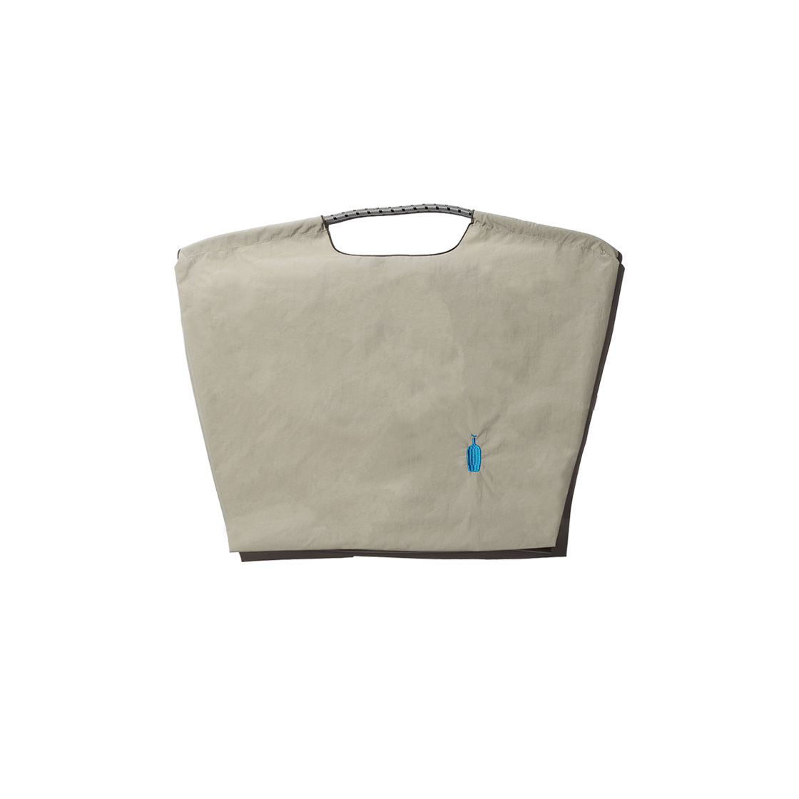 볼 앤 체인 x 블루 보틀 자수 블루 보틀 토트백 내츄럴(Ball & Chain x Blue Bottle Embroidered Blue Bottle Tote Bag Natural)