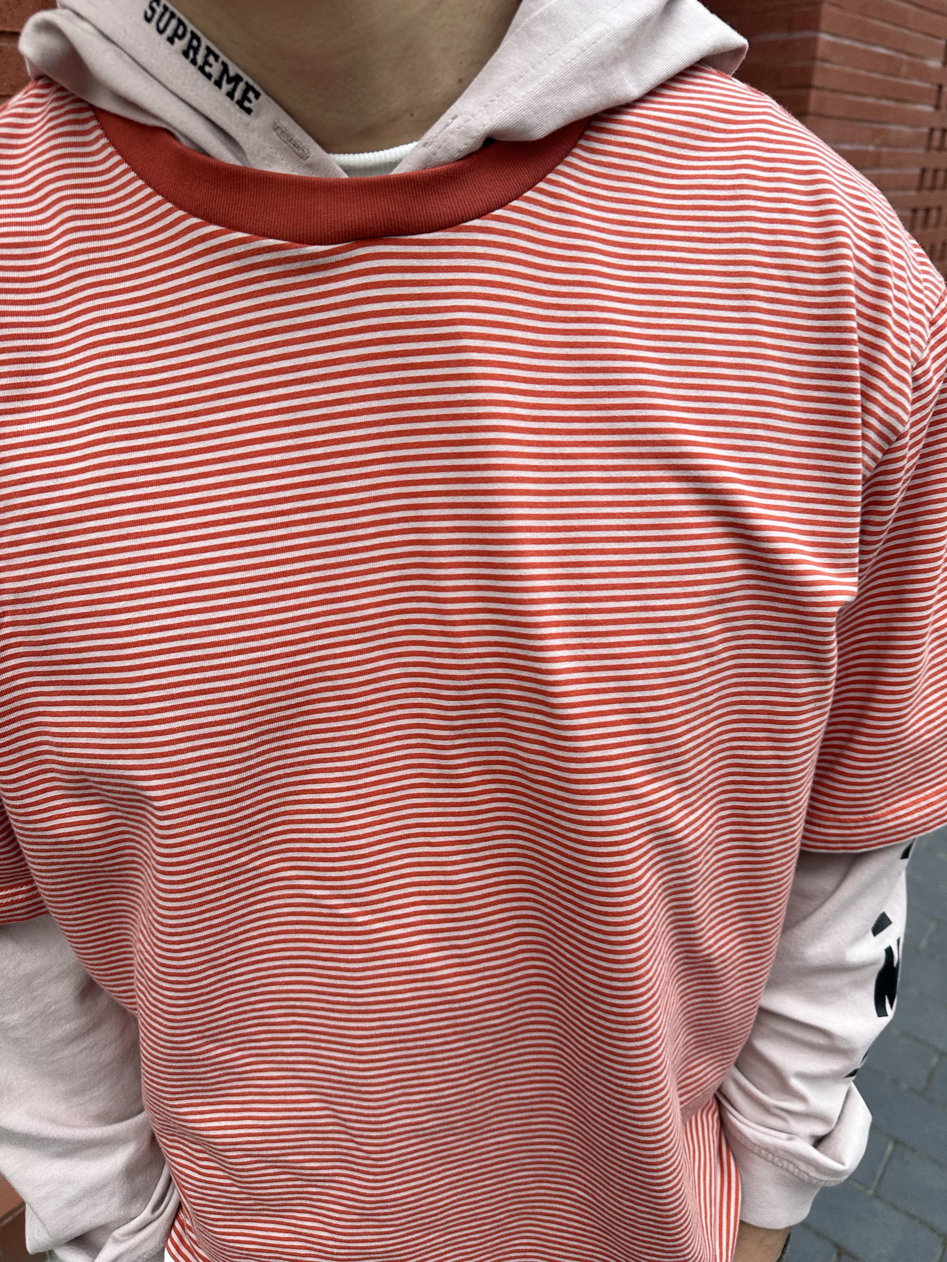 Supreme Layered Hooded L/S Top Tan - 24SS, Jordan 1 Retro High OG Chicago 2022 착용 스타일 - 3