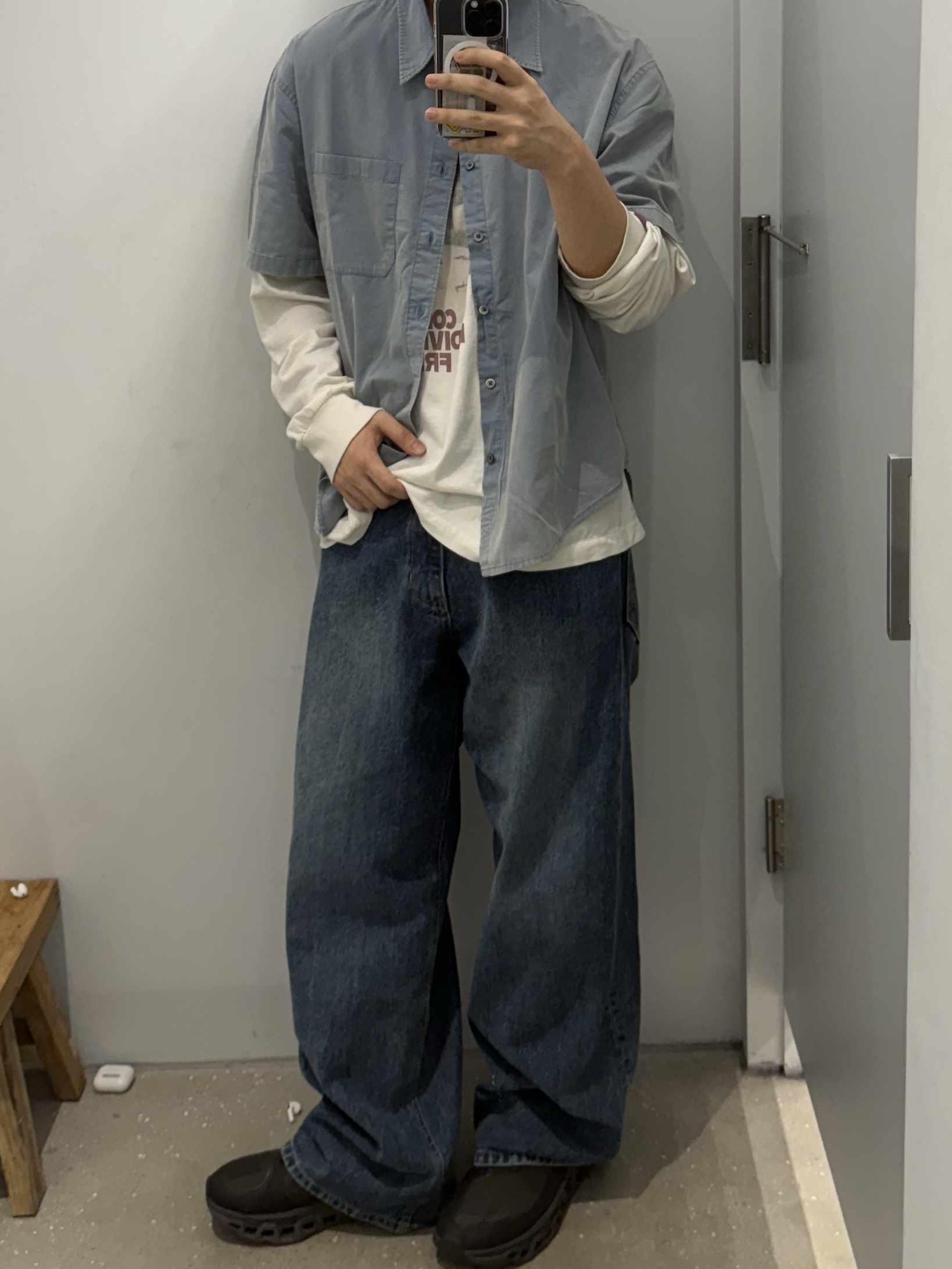 Hatchingroom Wide Curve Jeans Washed Blue, On Running x Post Archive Faction (Paf) Cloudmonster 2 Thorn Brown 착용 스타일