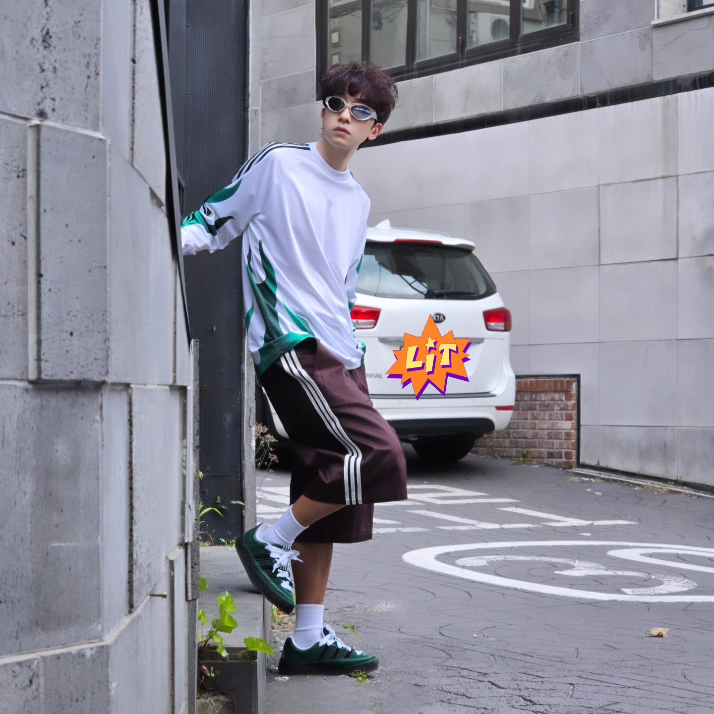 Adidas Flames Bike Shirt White - KR Sizing, Adidas Flames Bike Shirt White - US Sizing 착용 스타일 - 1