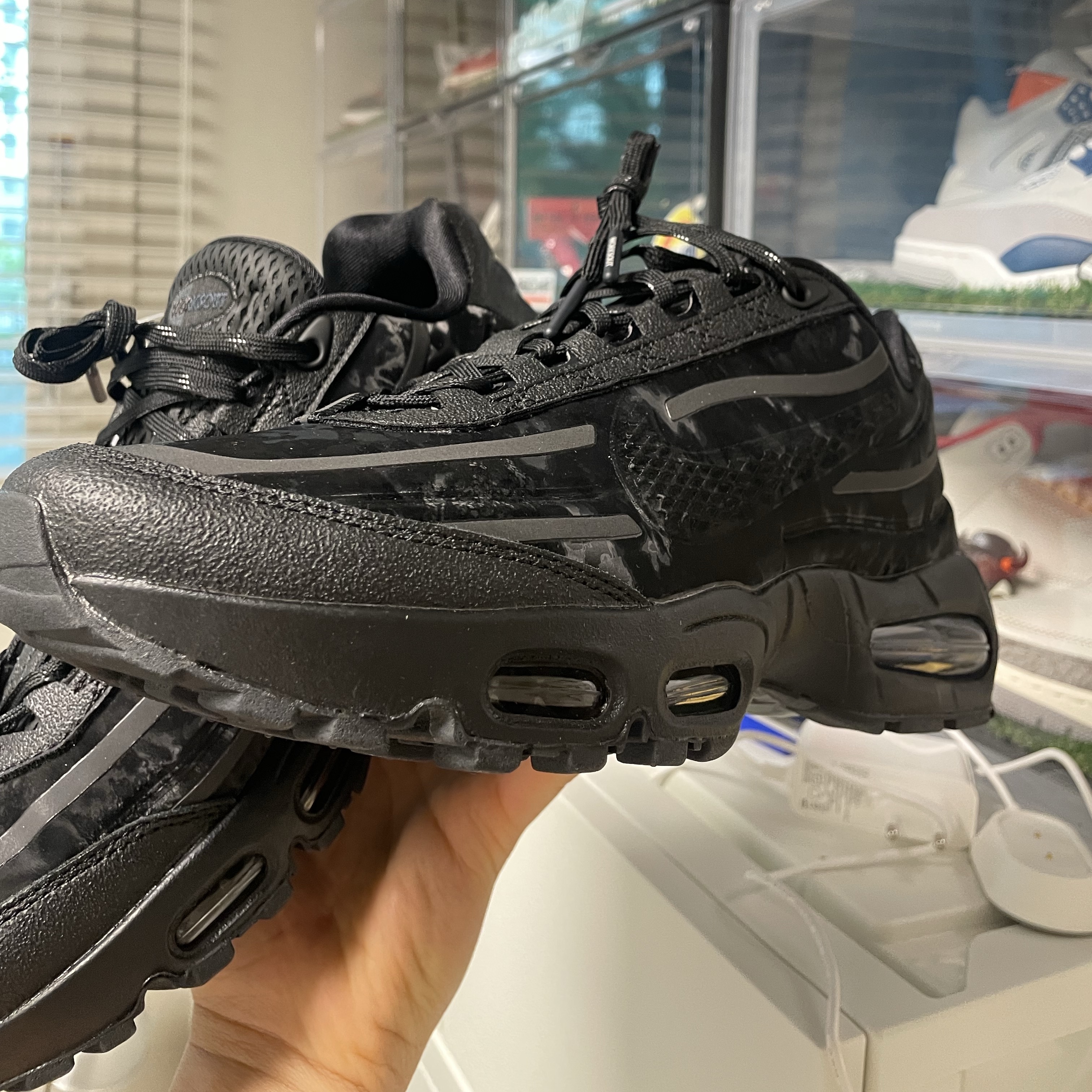 Nike x Worksout Air Max 95 Black Anthracite 착용 스타일 - 2