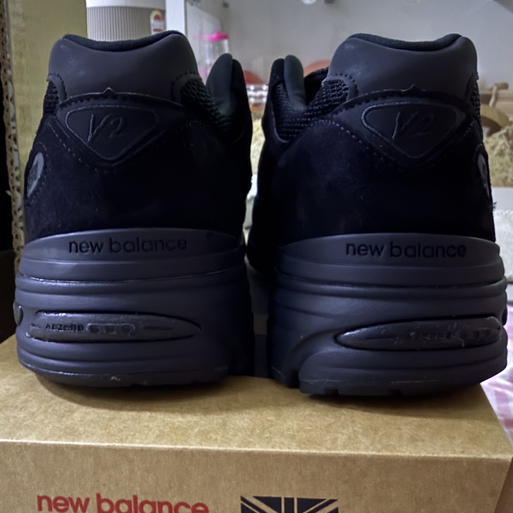 New Balance 991v2 Made in UK Black Grey 착용 스타일 - 2