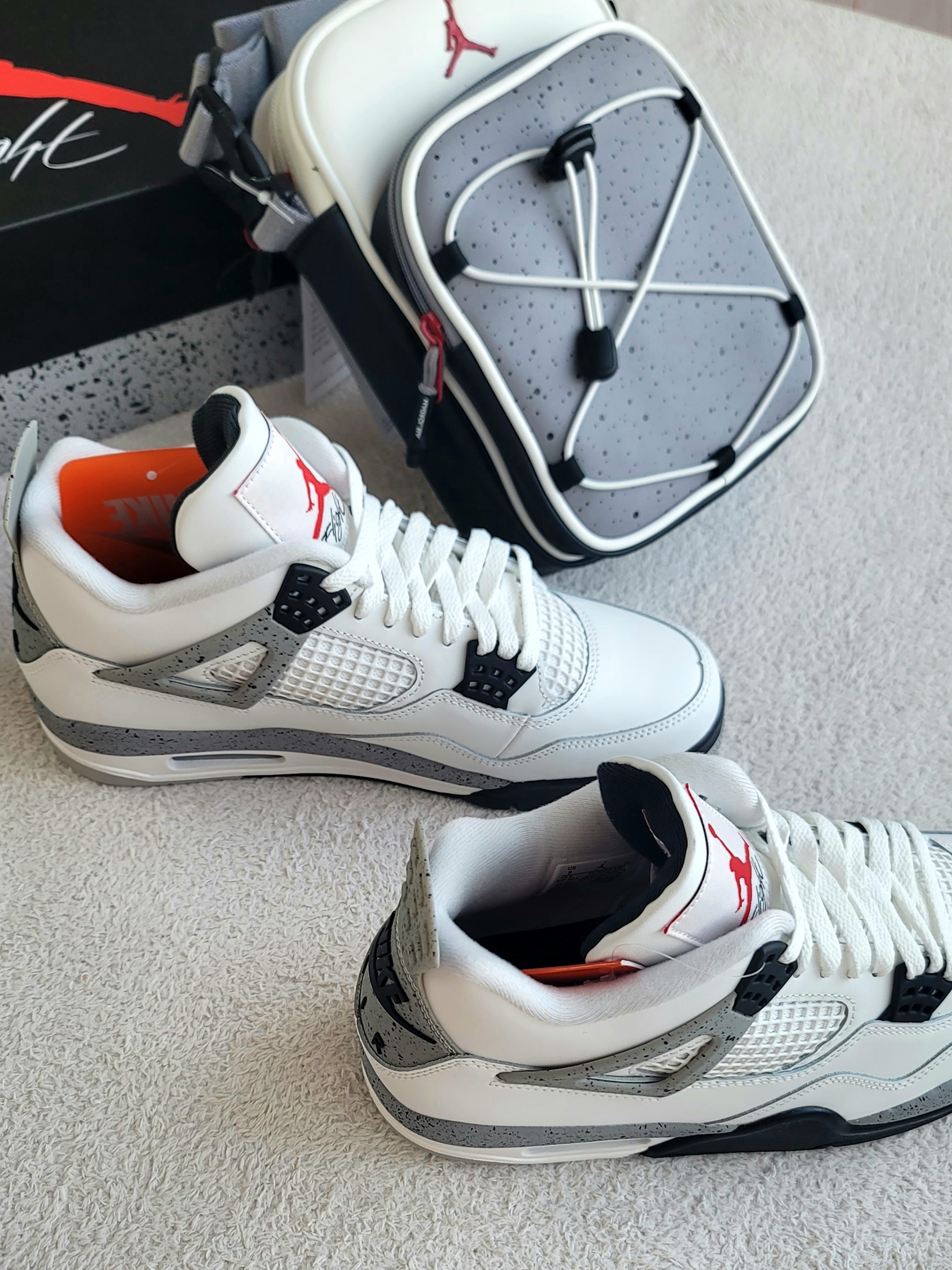 Jordan 4 Retro OG White Cement 2025 착용 스타일 - 2