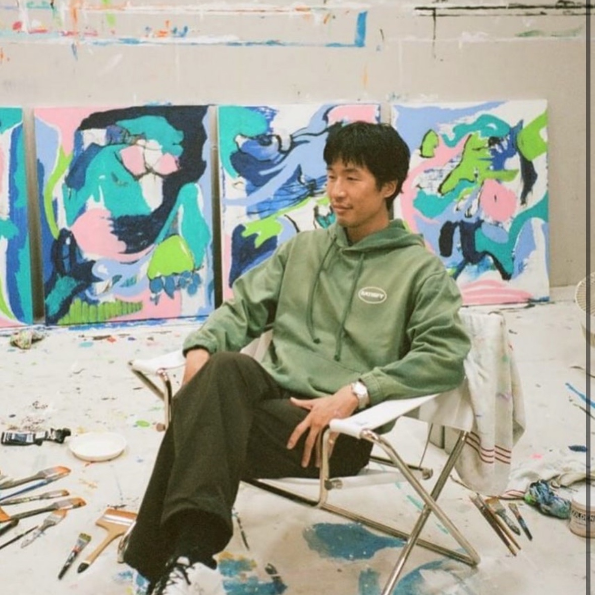 Satisfy Softcell Hoodie Sun Bleached Green 착용 스타일 - 1