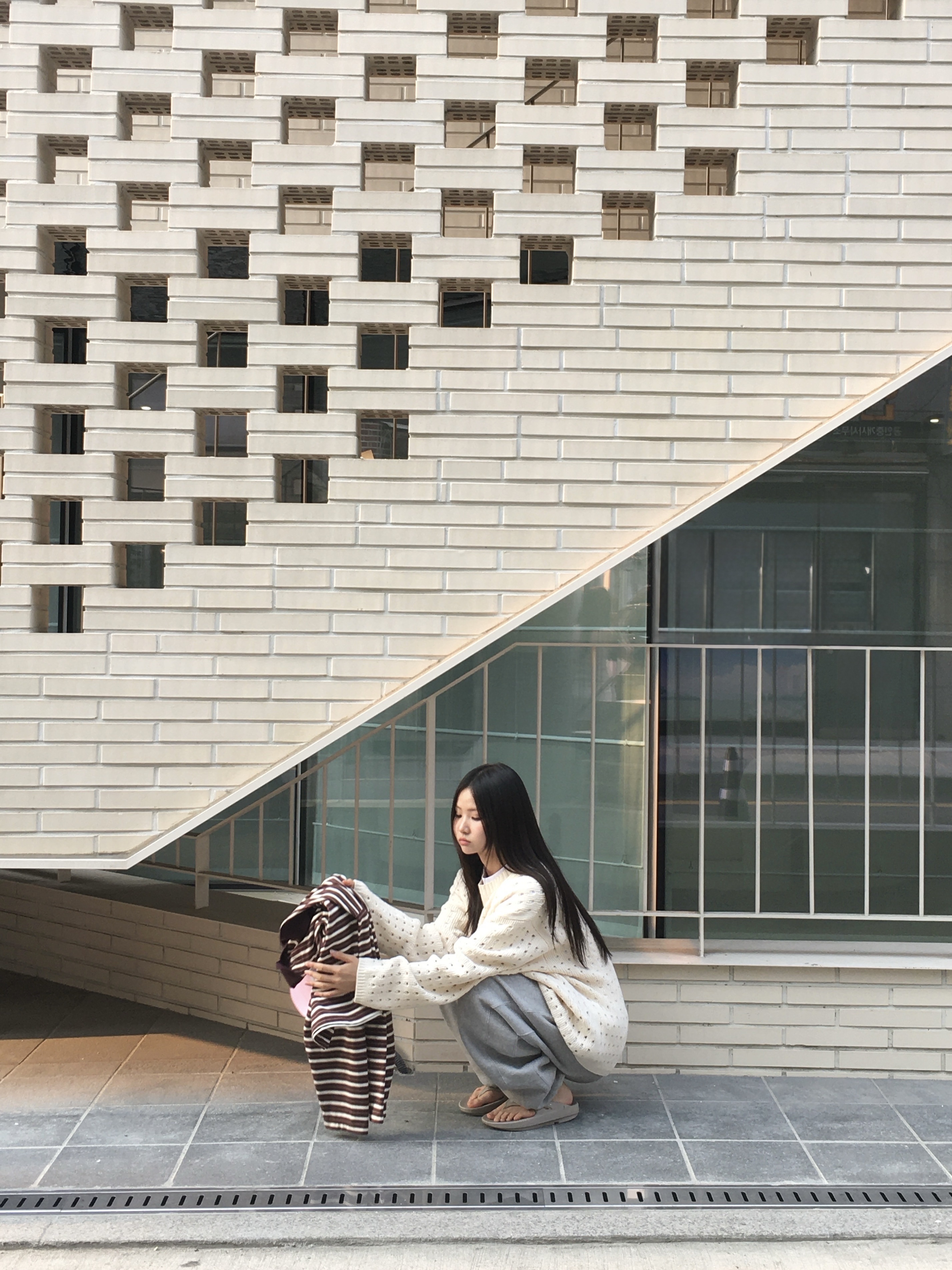 Oofos x 10 Corso Como Original Nomad 착용 스타일 - 2