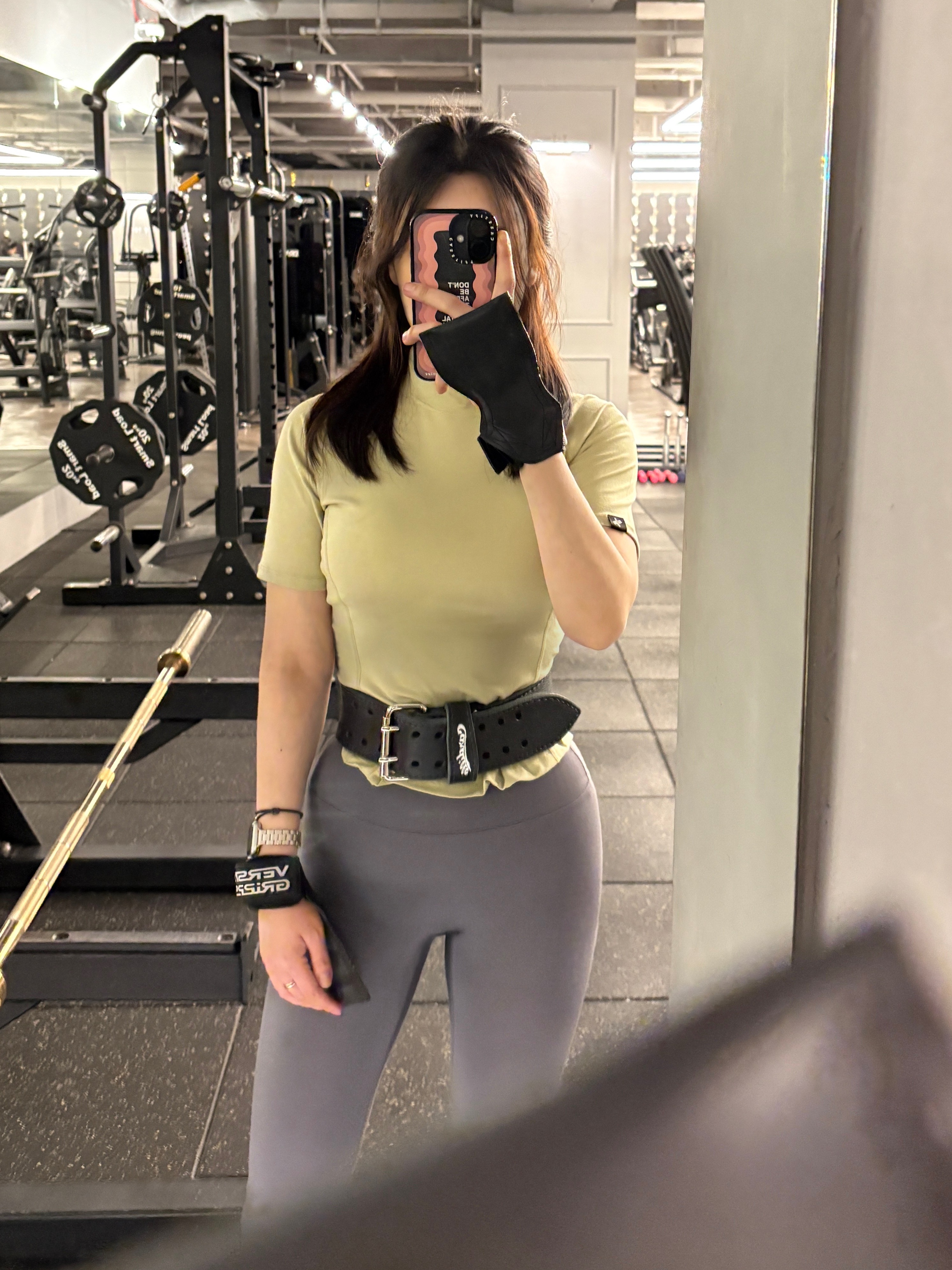 BORN TO WIN Crack B Pigment Crop T-Shirts Charcoal, (W) Nike Shox R4 White Metallic Silver 착용 스타일 - 8