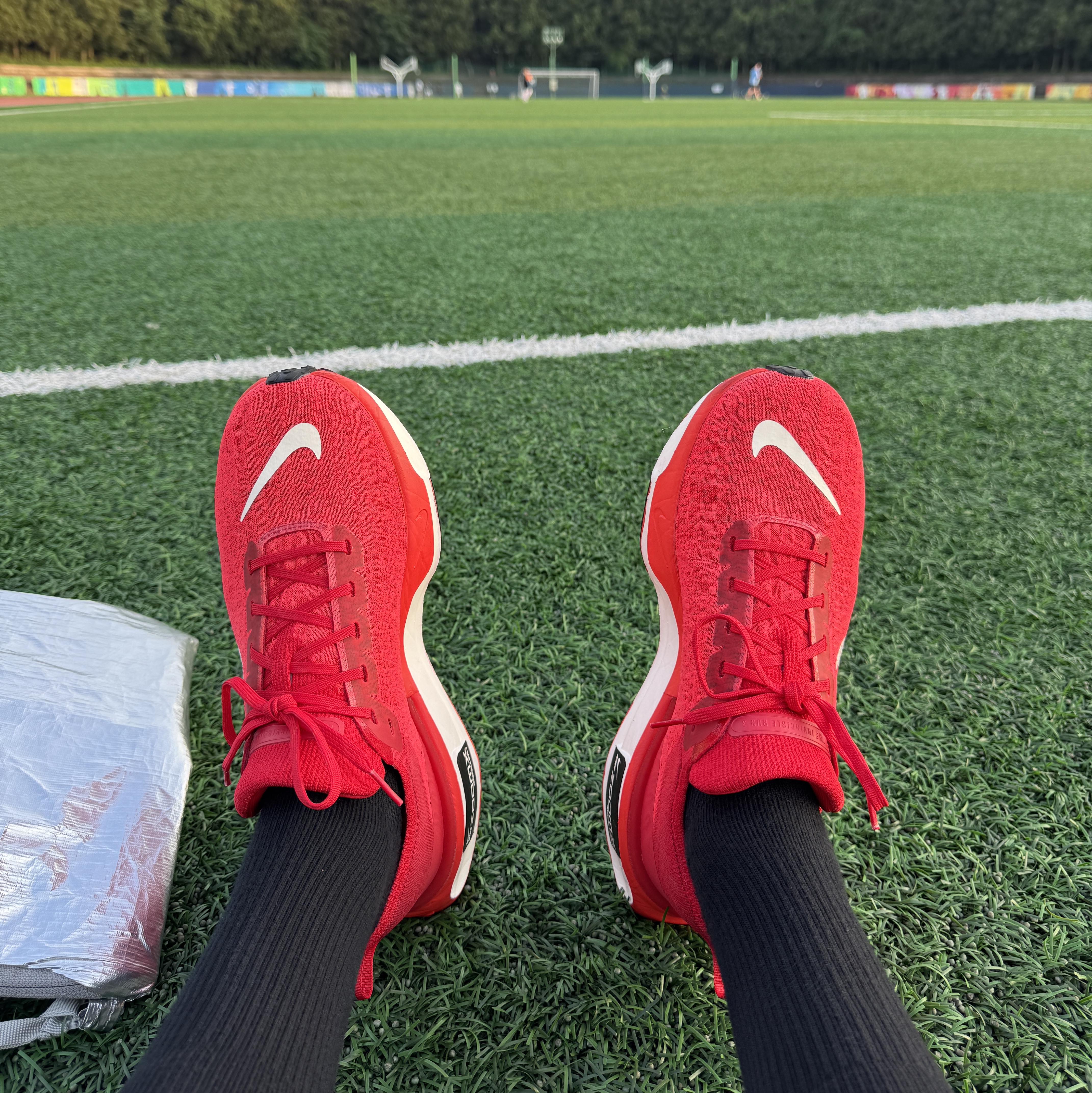 Nike ZoomX Invincible Run 3 University Red White 착용 스타일