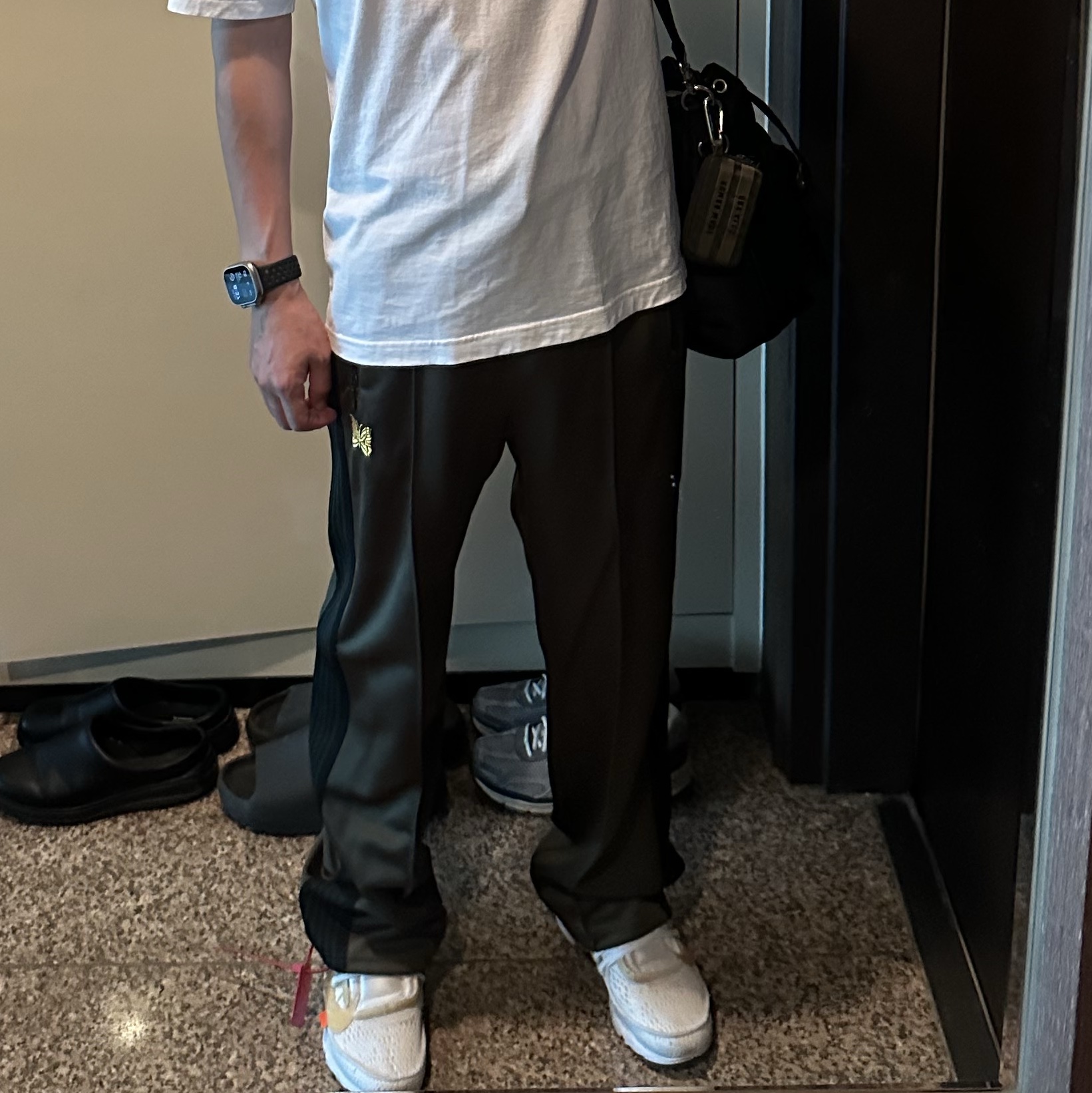 Needles x Loftman Track Pants Poly Smooth Olive Black - Loftman Exclusive, Nike x Off-White Air Presto White 착용 스타일