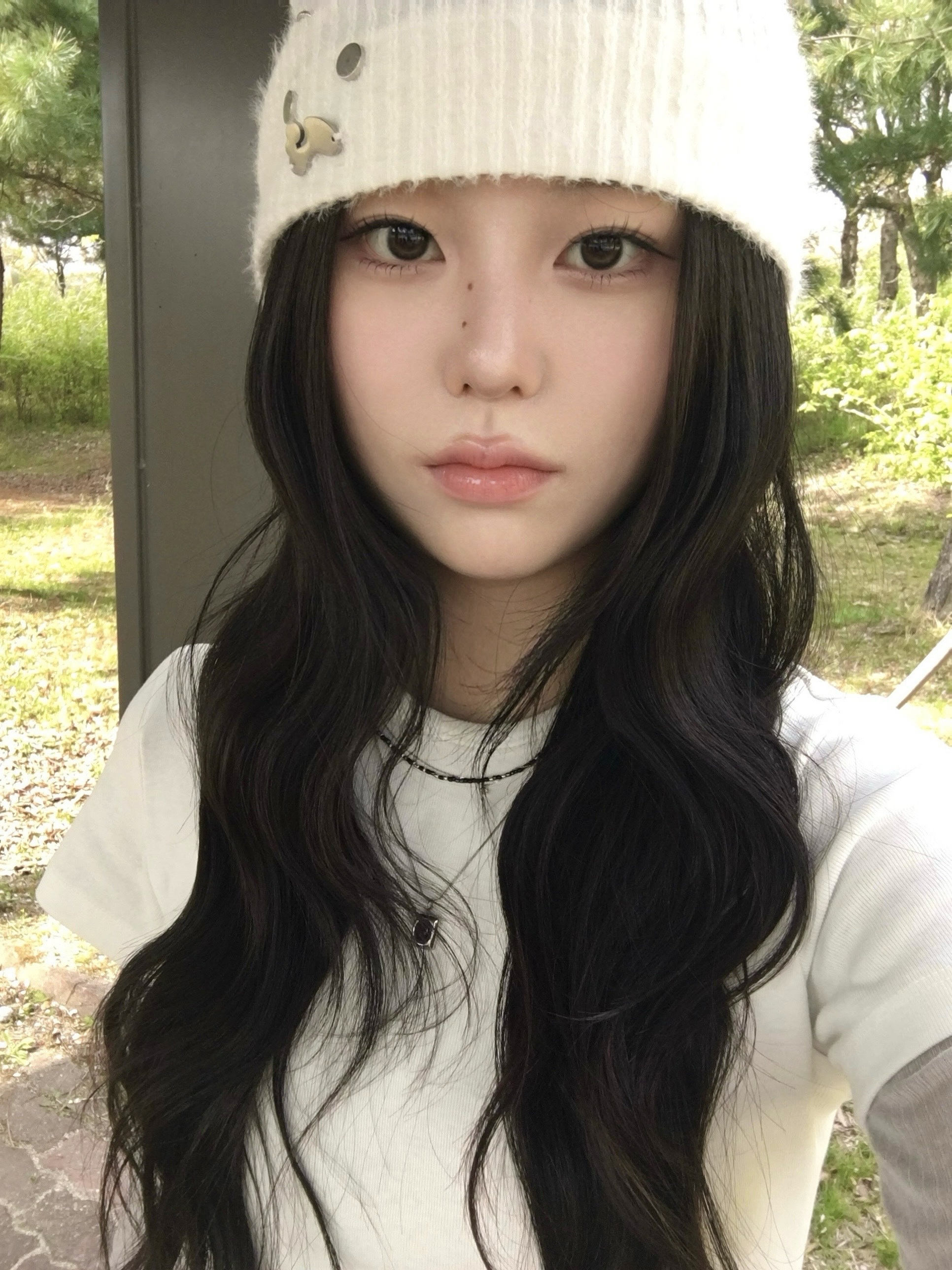 COS Quilted Oversized Shoulder Bag Off White Light Beige 착용 스타일 - 5