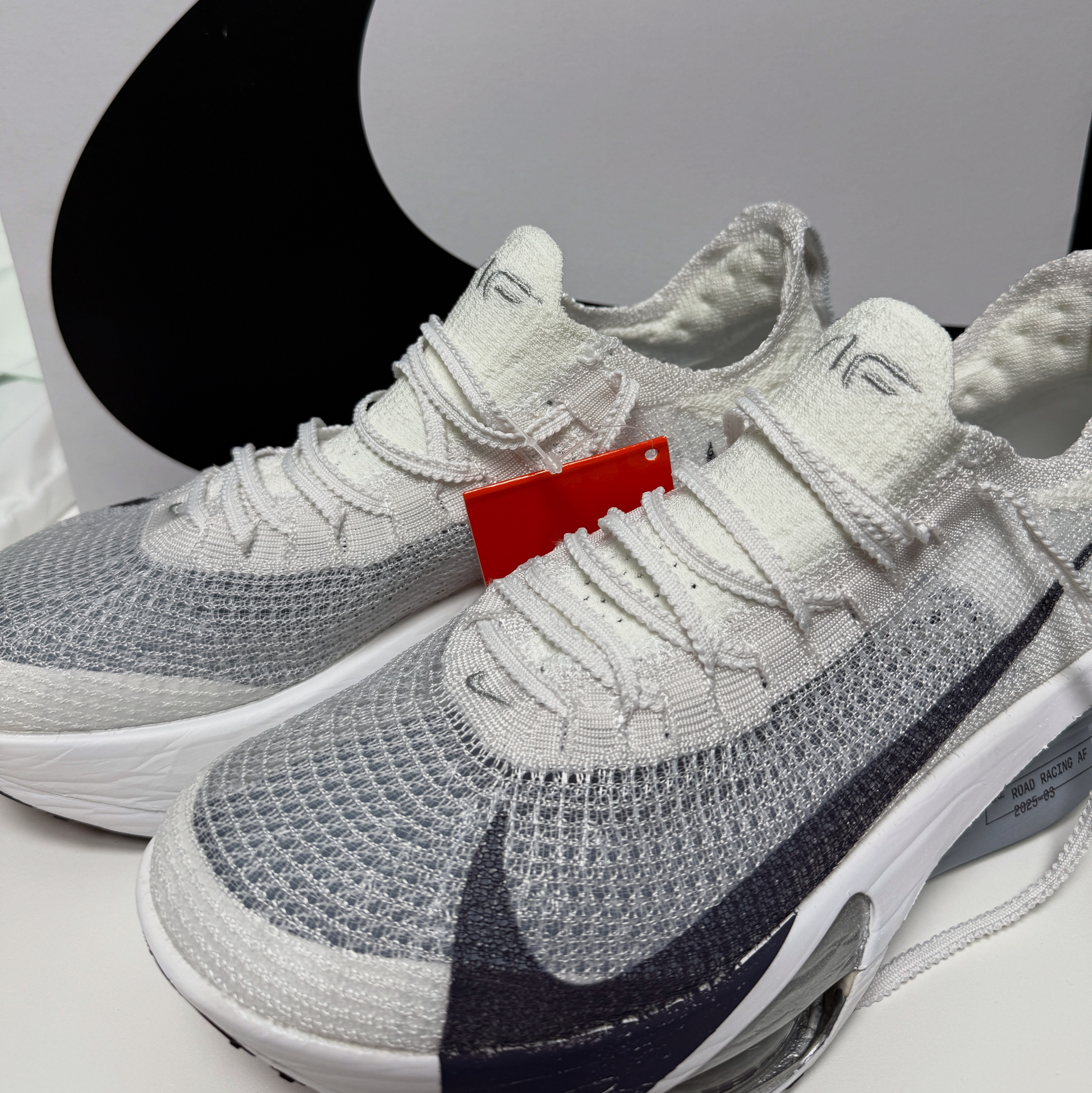 Nike Air Zoom Alphafly Next% 3 White Pure Platinum 착용 스타일