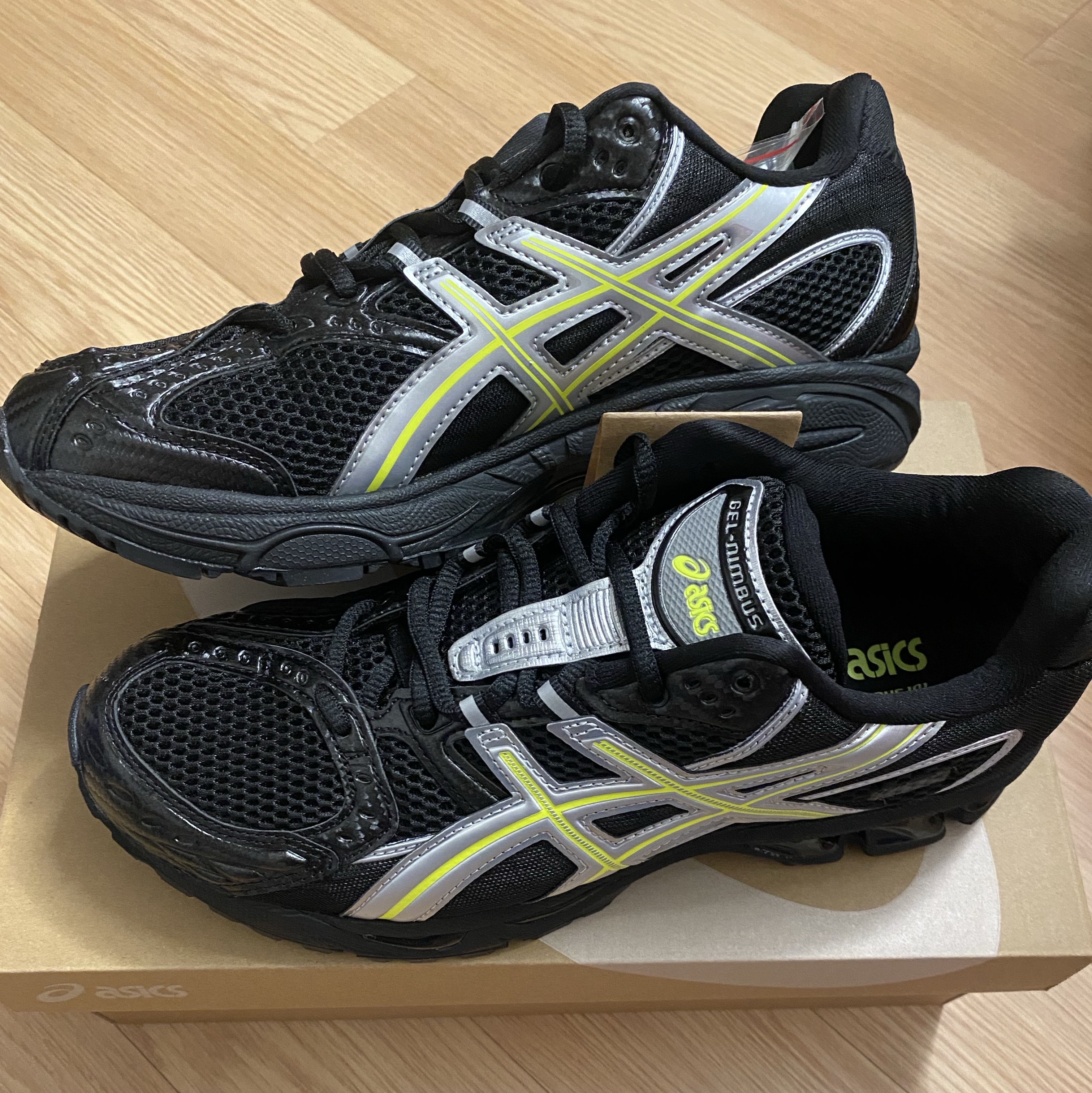 Asics x Kith Gel-Nimbus 10.1 Black Pure Silver 착용 스타일