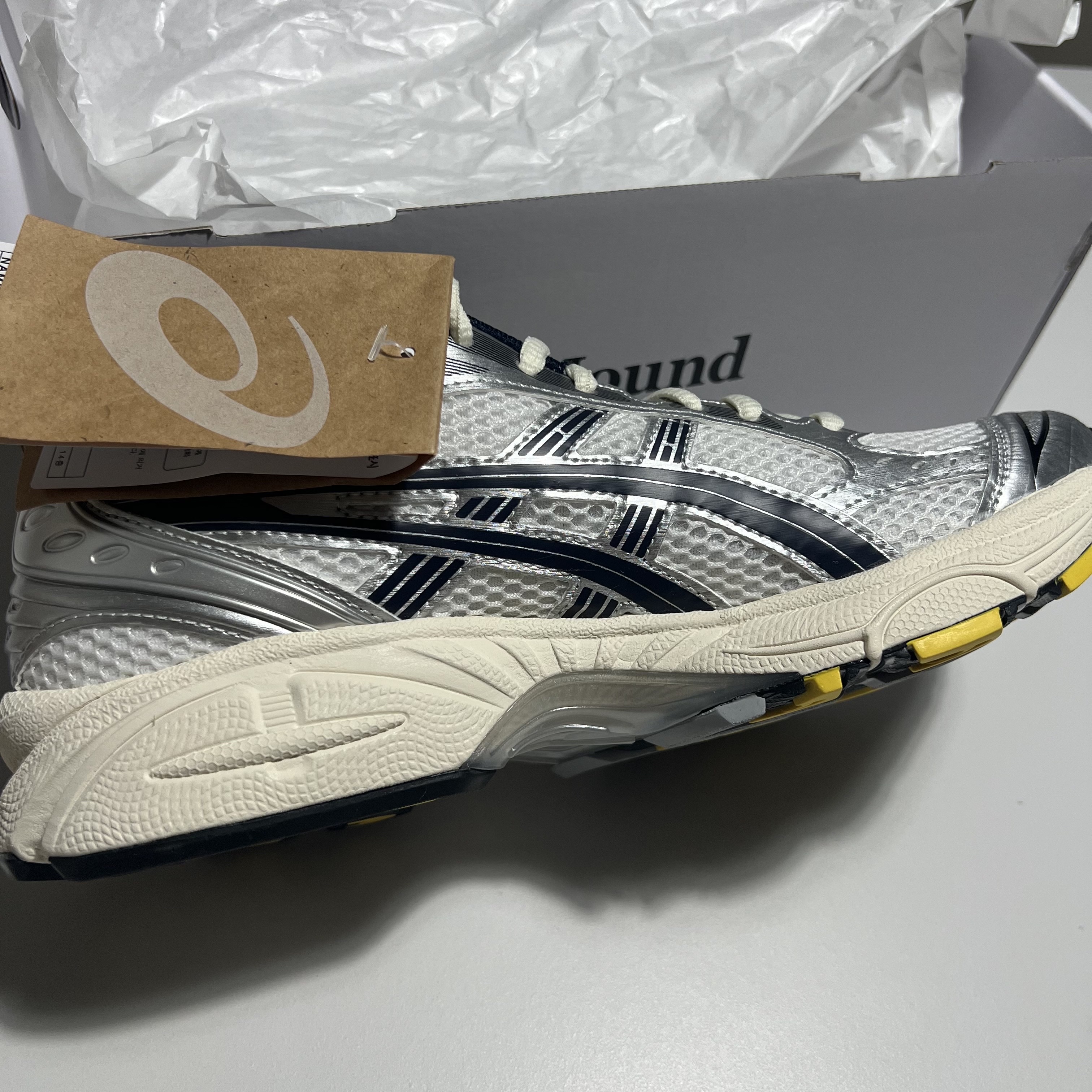 Asics x JJJJound Gel-Kayano 14 White Midnight 착용 스타일 - 4