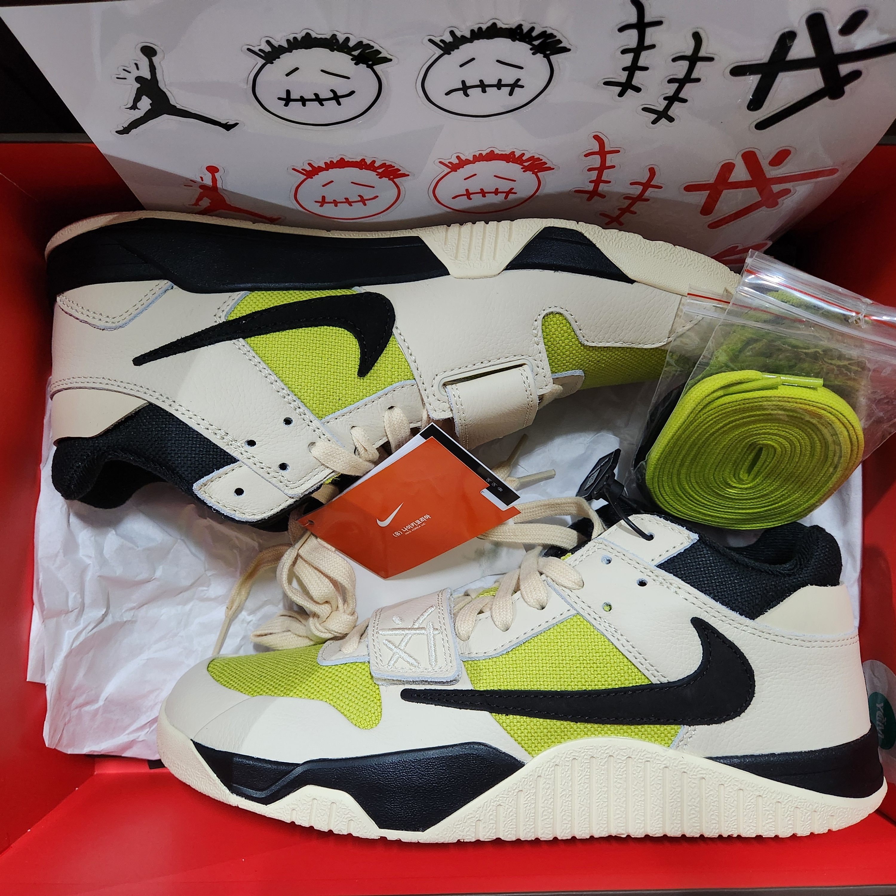 Jordan x Travis Scott Jumpman Jack TR Bright Cactus 착용 스타일 - 1