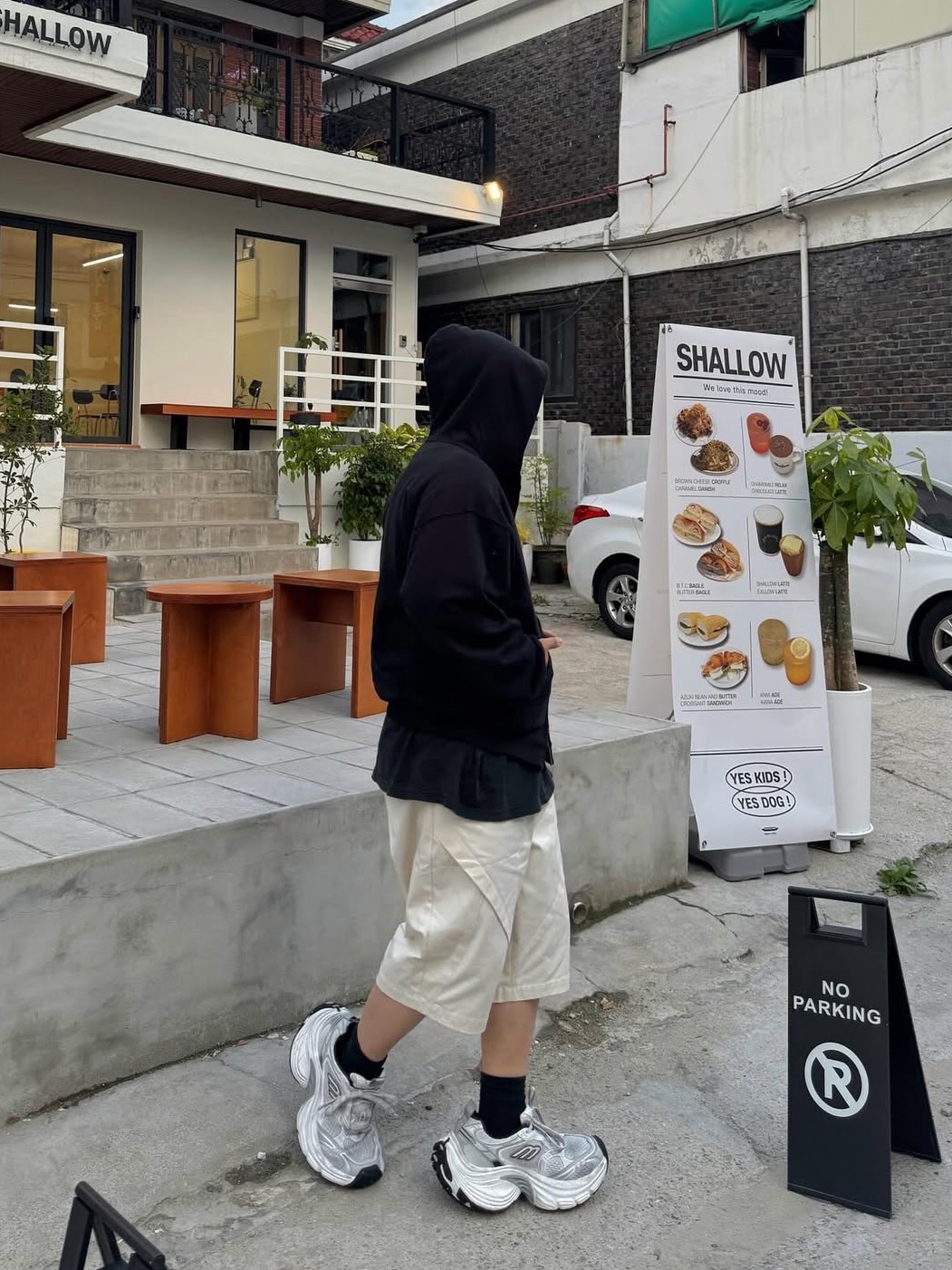 Balenciaga 10XL Sneakers White Grey Silver Black 착용 스타일
