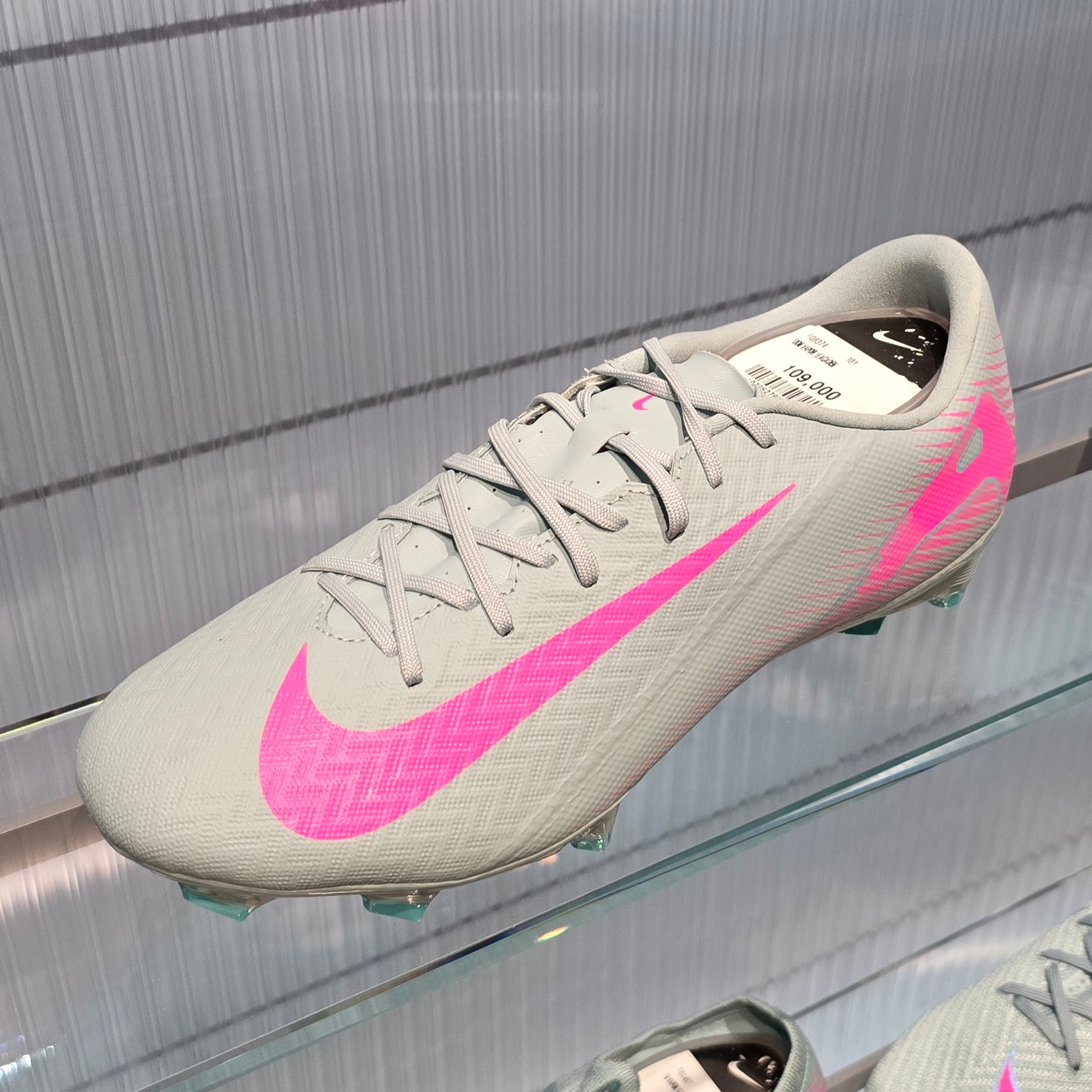 Nike Zoom Mercurial Vapor 16 Academy MG Ocean Cube Pink Blast 착용 스타일