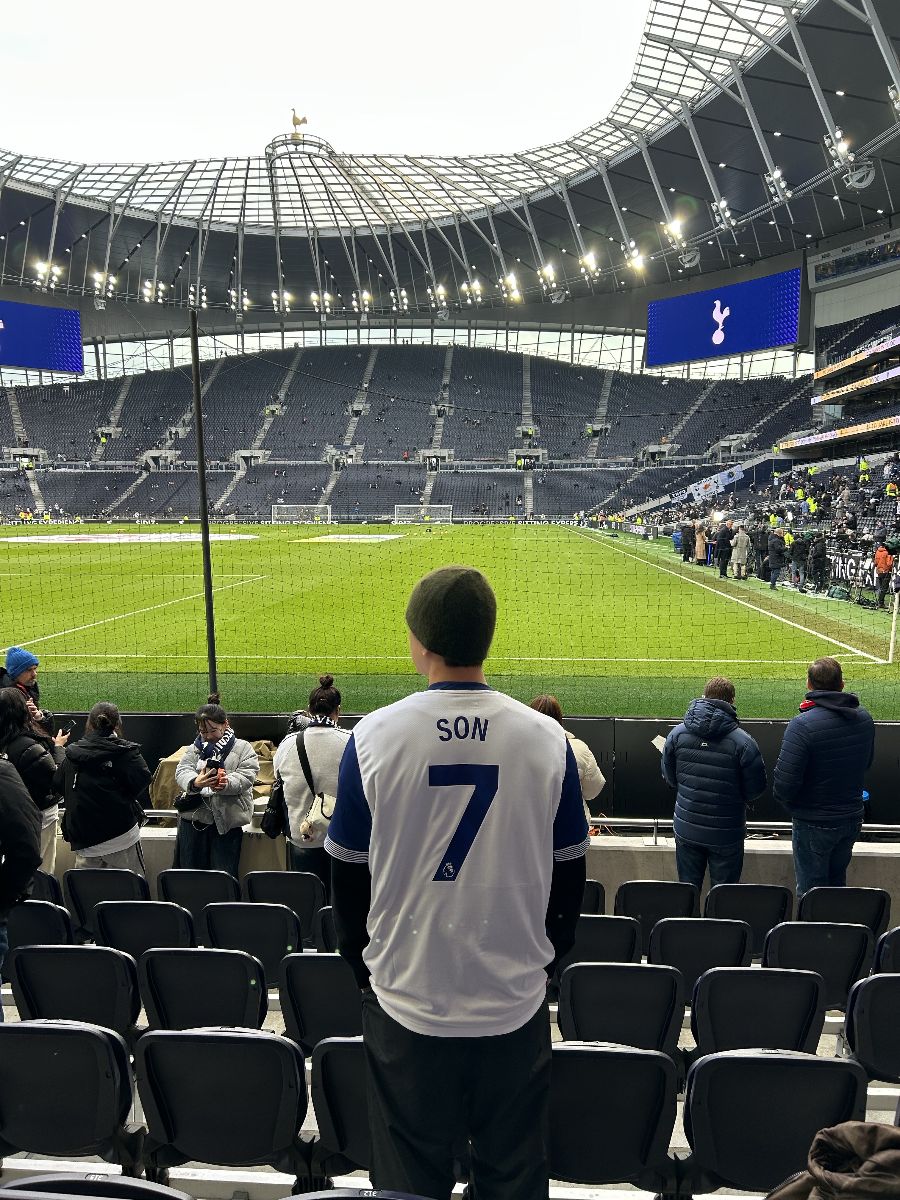 Nike Tottenham Hotspur 2024/25 Dri-Fit Stadium Home Jersey White (Non Marking Ver.) 착용 스타일
