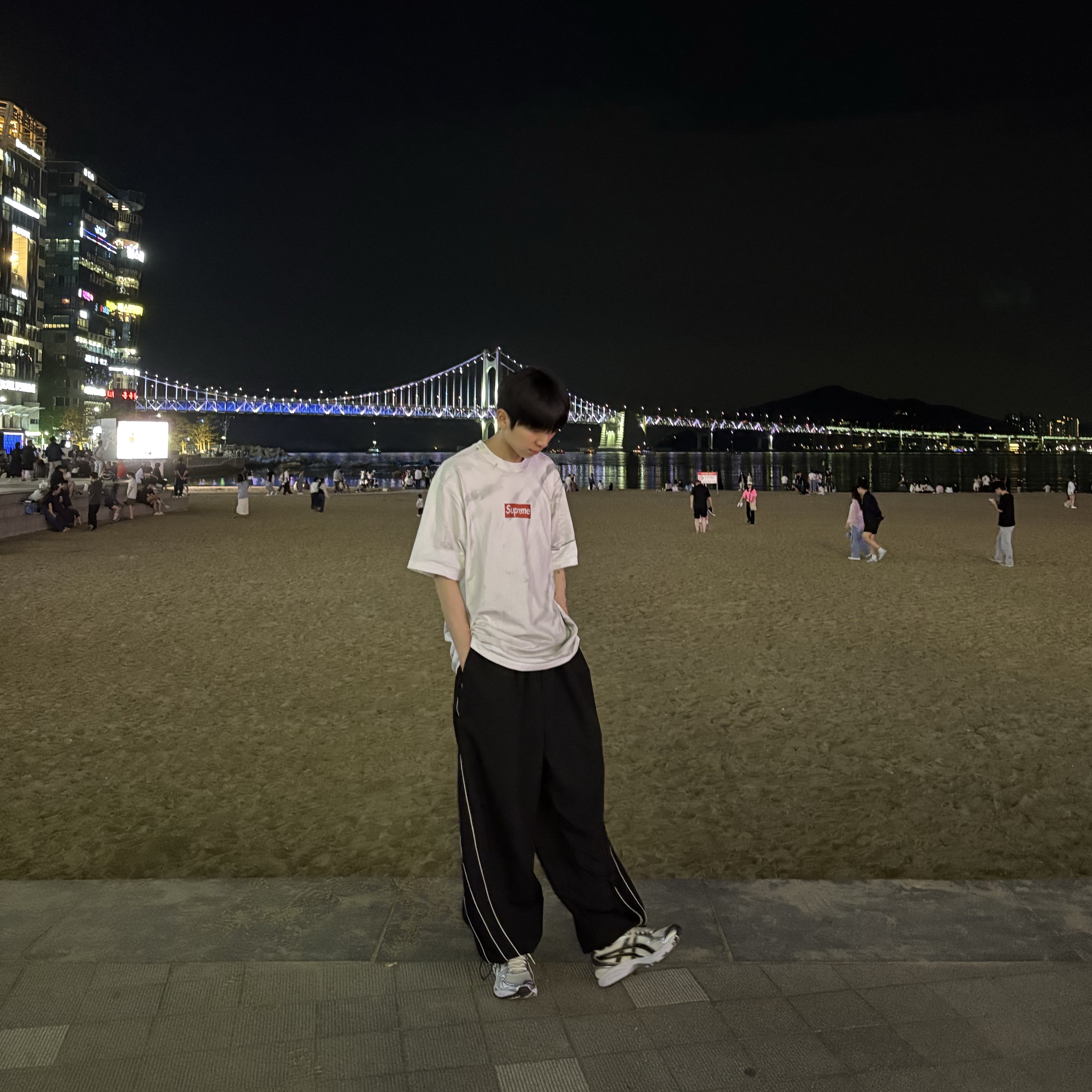 Asics Gel-Kayano 14 Cream Black, Supreme x MM6 Maison Margiela Box Logo T-Shirt White - 24SS 착용 스타일