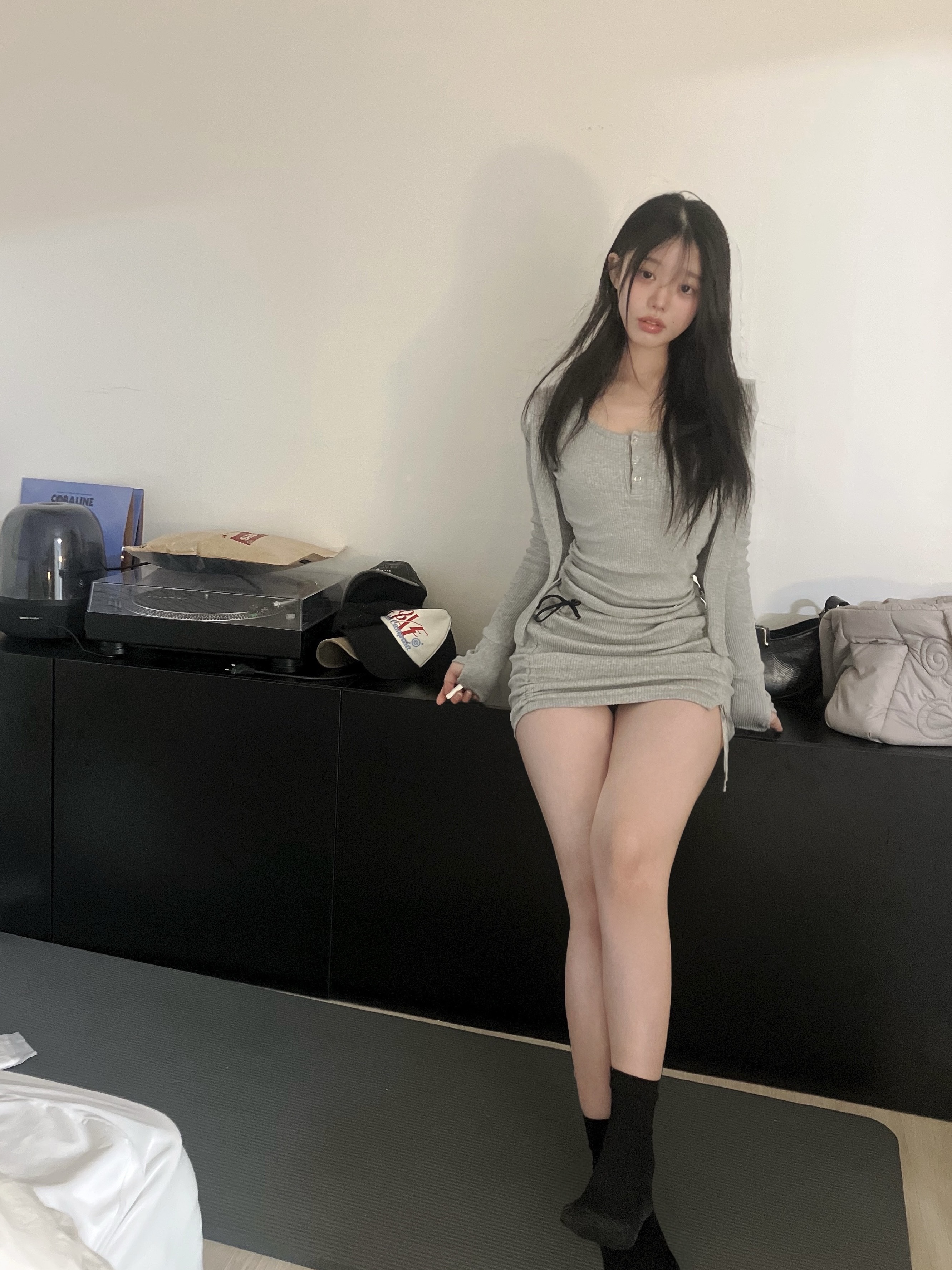 Don't Ask My Plan Off Shoulder Hooded Long Sleeve - Gray, Don't Ask My Plan Shirring String Skirt - Gray 착용 스타일 - 3