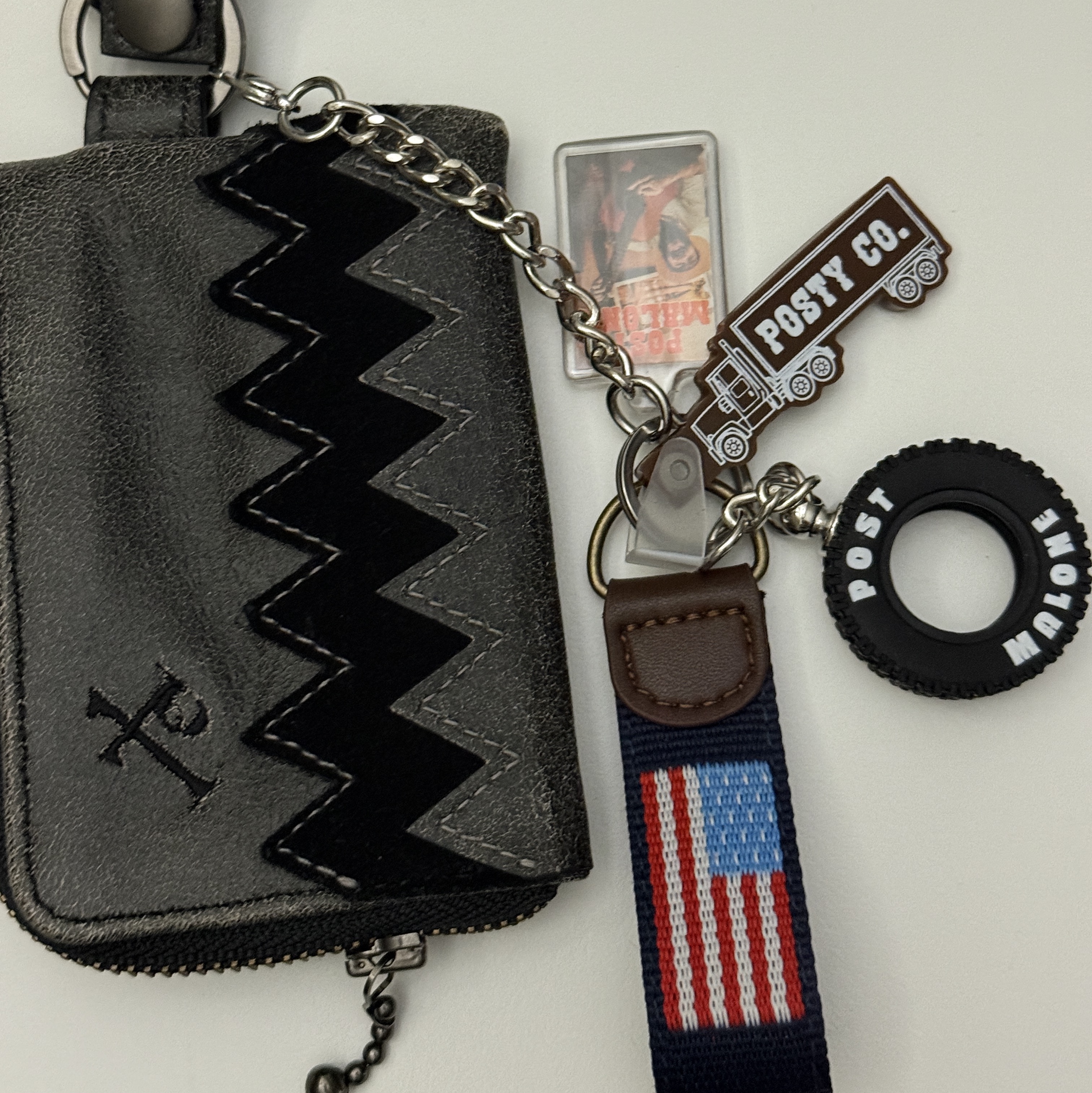 Stanley x The Post Malone Quencher H2.0 Flowstate Tumbler 1.18L Multicam, [프리오더] Polyteru Zigzag Card Wallet Black 착용 스타일