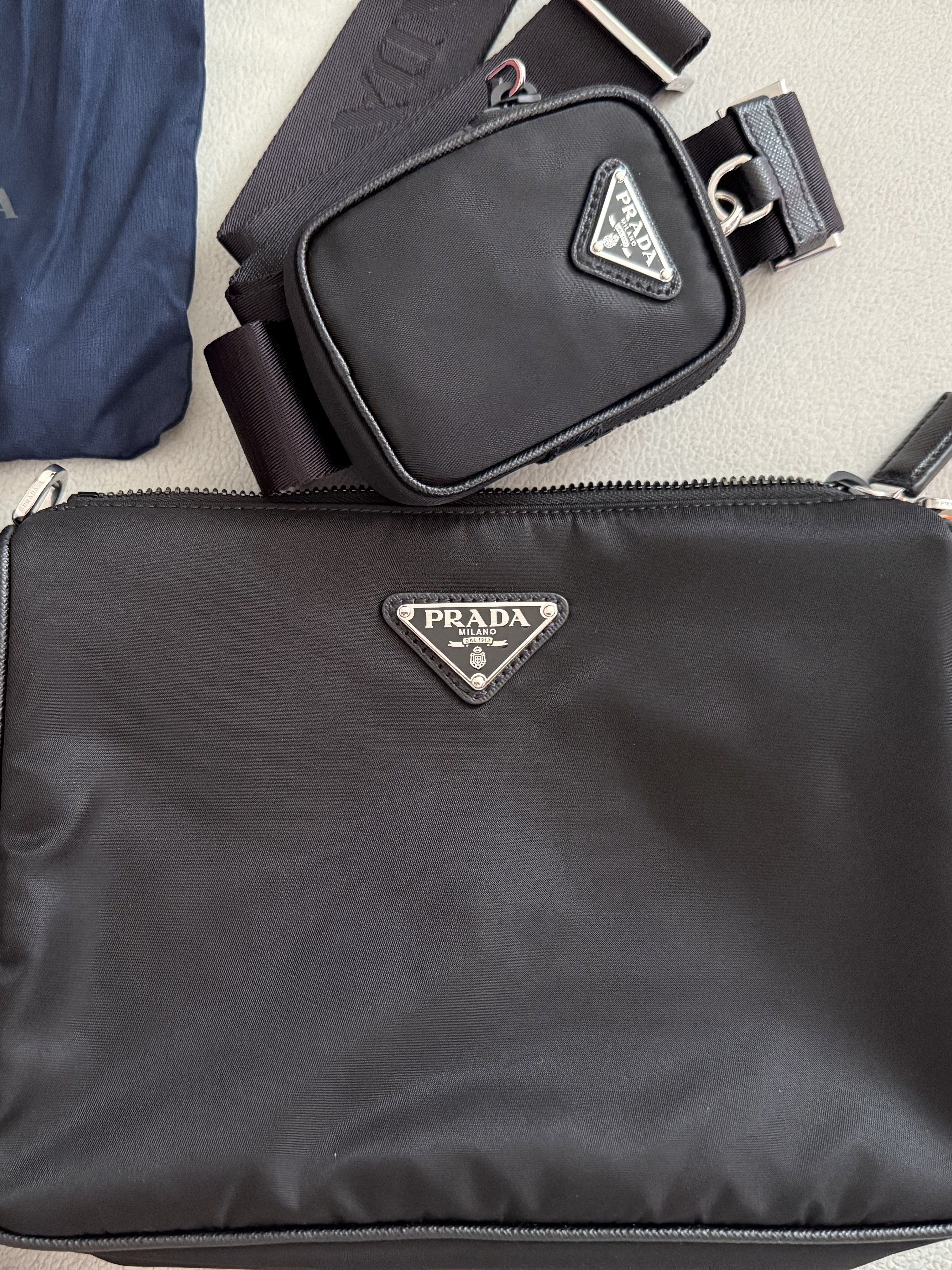 Prada Re-Nylon and Saffiano Leather Shoulder Bag Black 착용 스타일