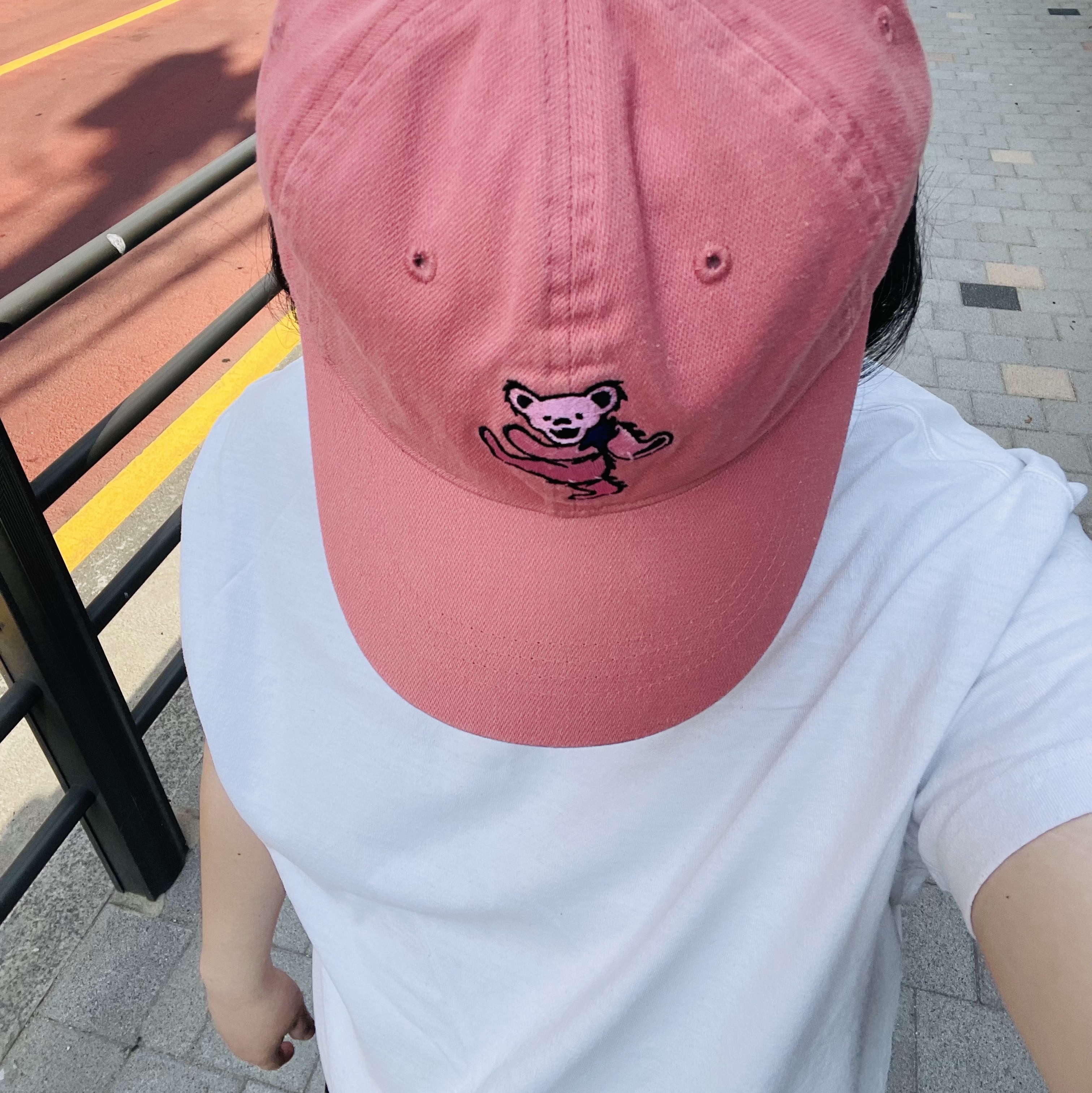 Thisisneverthat x Grateful Dead Dancing Bear Cap Dusty Pink, Oofos OOriginal Black 착용 스타일 - 2