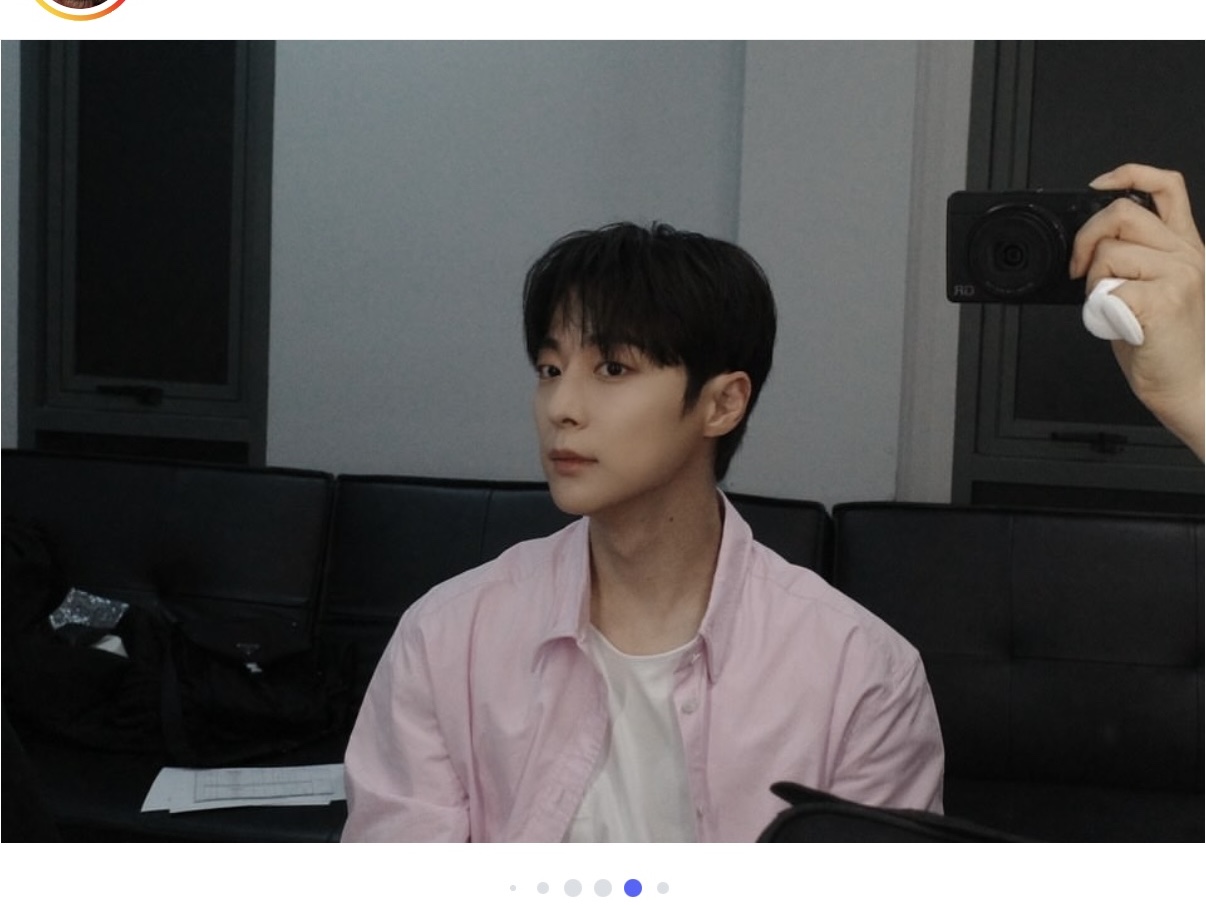 STU Wire Shirts Pink 착용 스타일 - 1