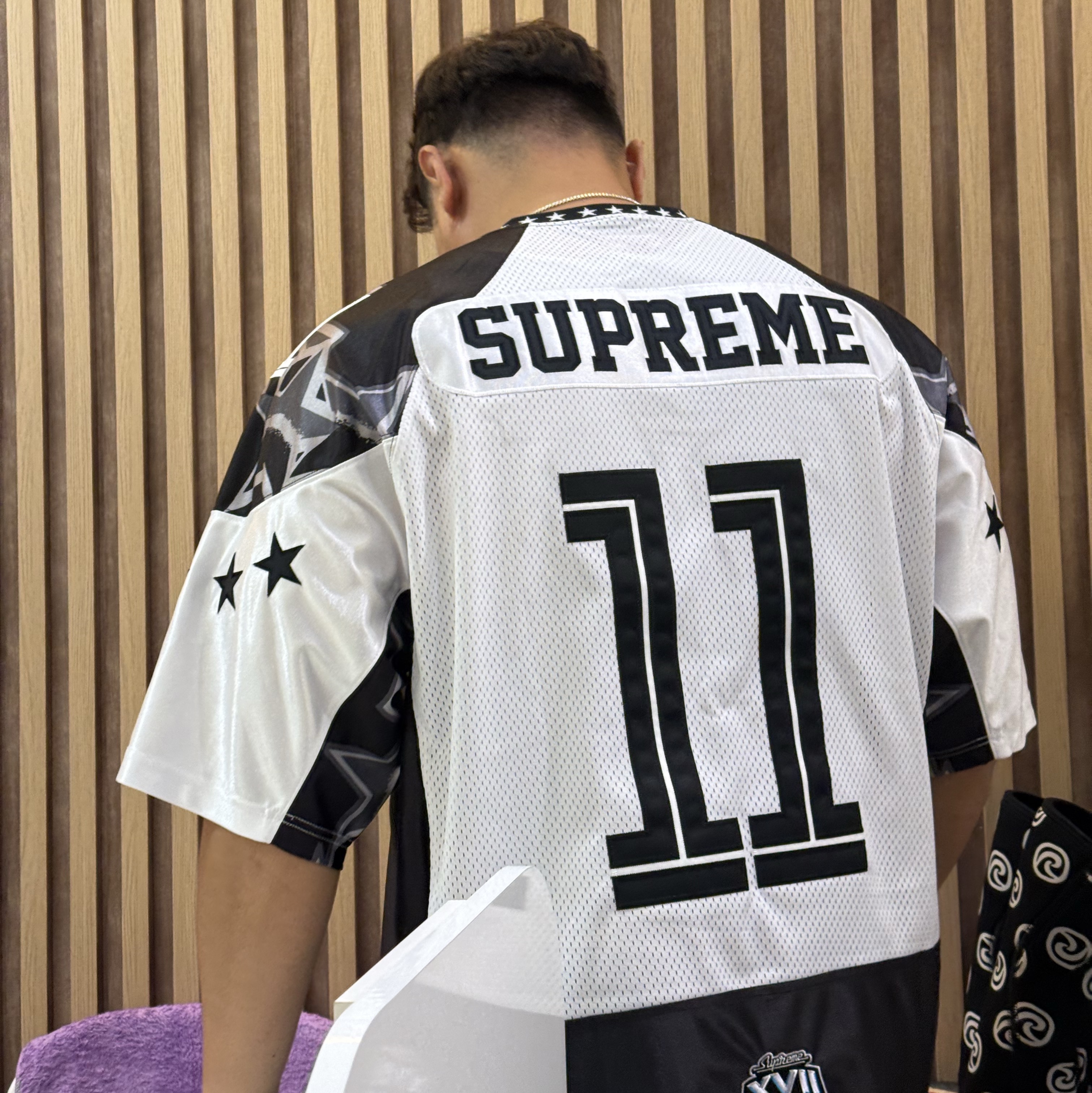 Supreme Stars Football Jersey Black - 25SS 착용 스타일