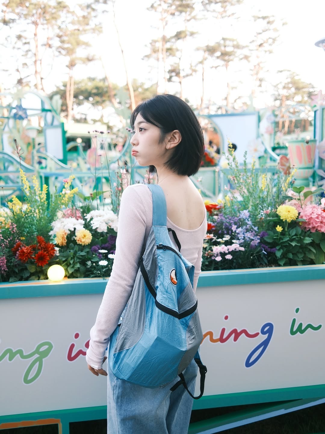 Ticket To The Moon Mini Backpack 15L Sky Blue Light Grey 착용 스타일