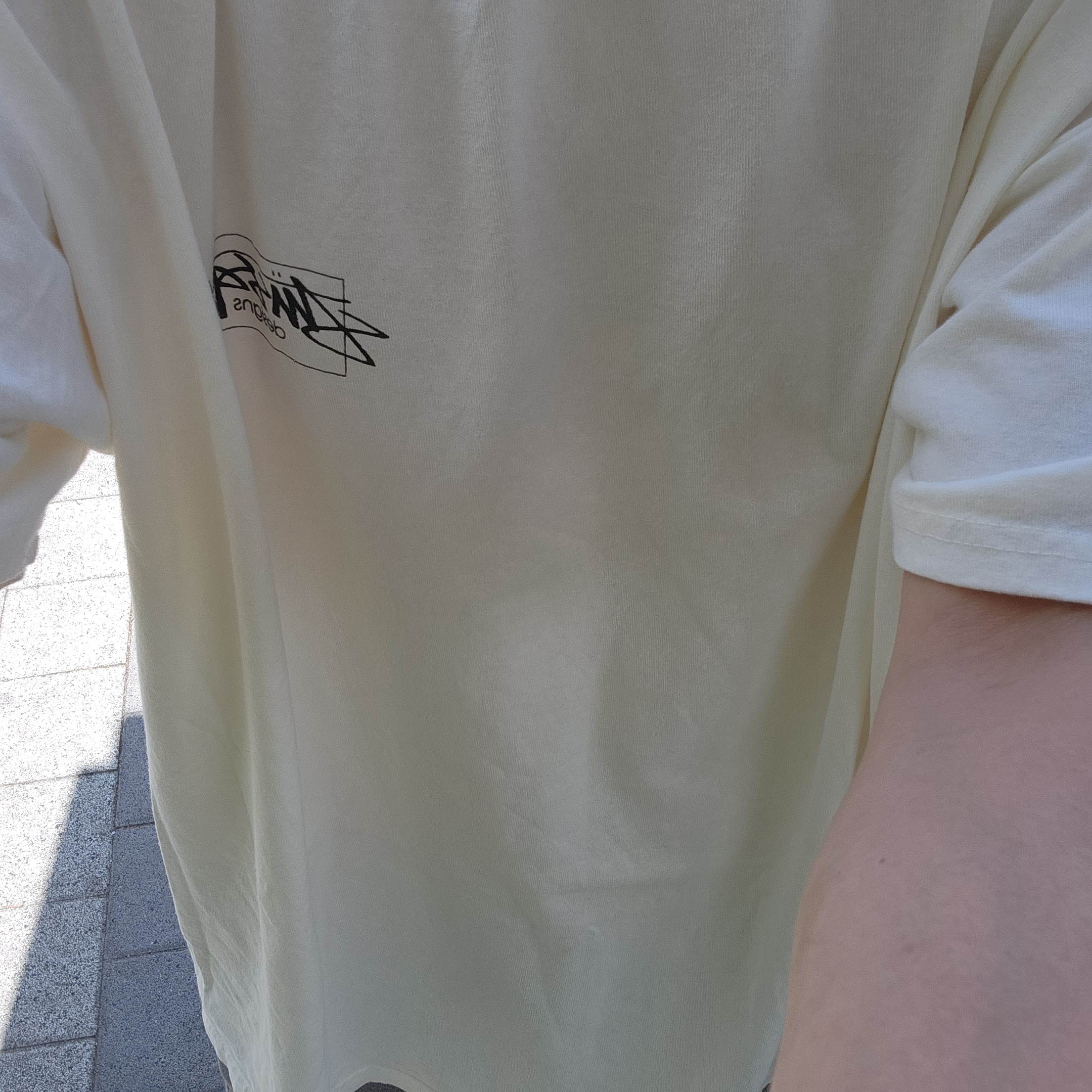 Stussy Modern Age Pigment Dyed T-Shirt Natural 착용 스타일 - 1