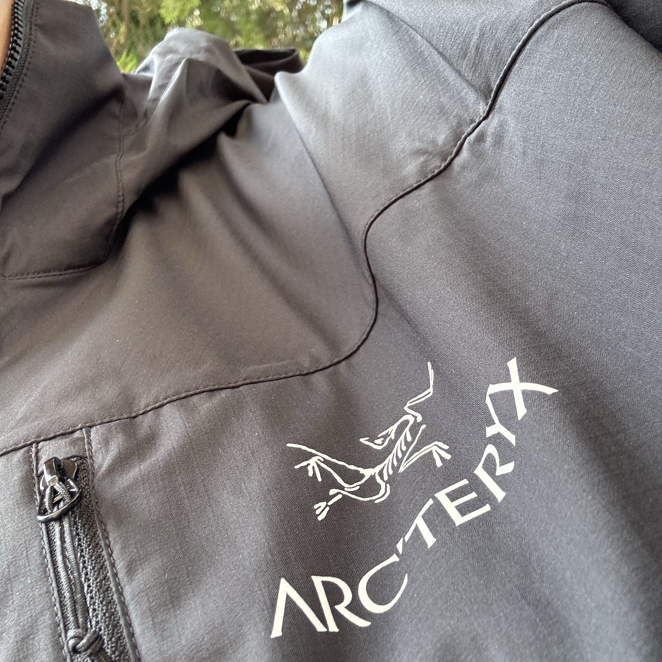 Arc'teryx Squamish Hoody Black, Arc'teryx Beta Jacket Black 착용 스타일 - 2