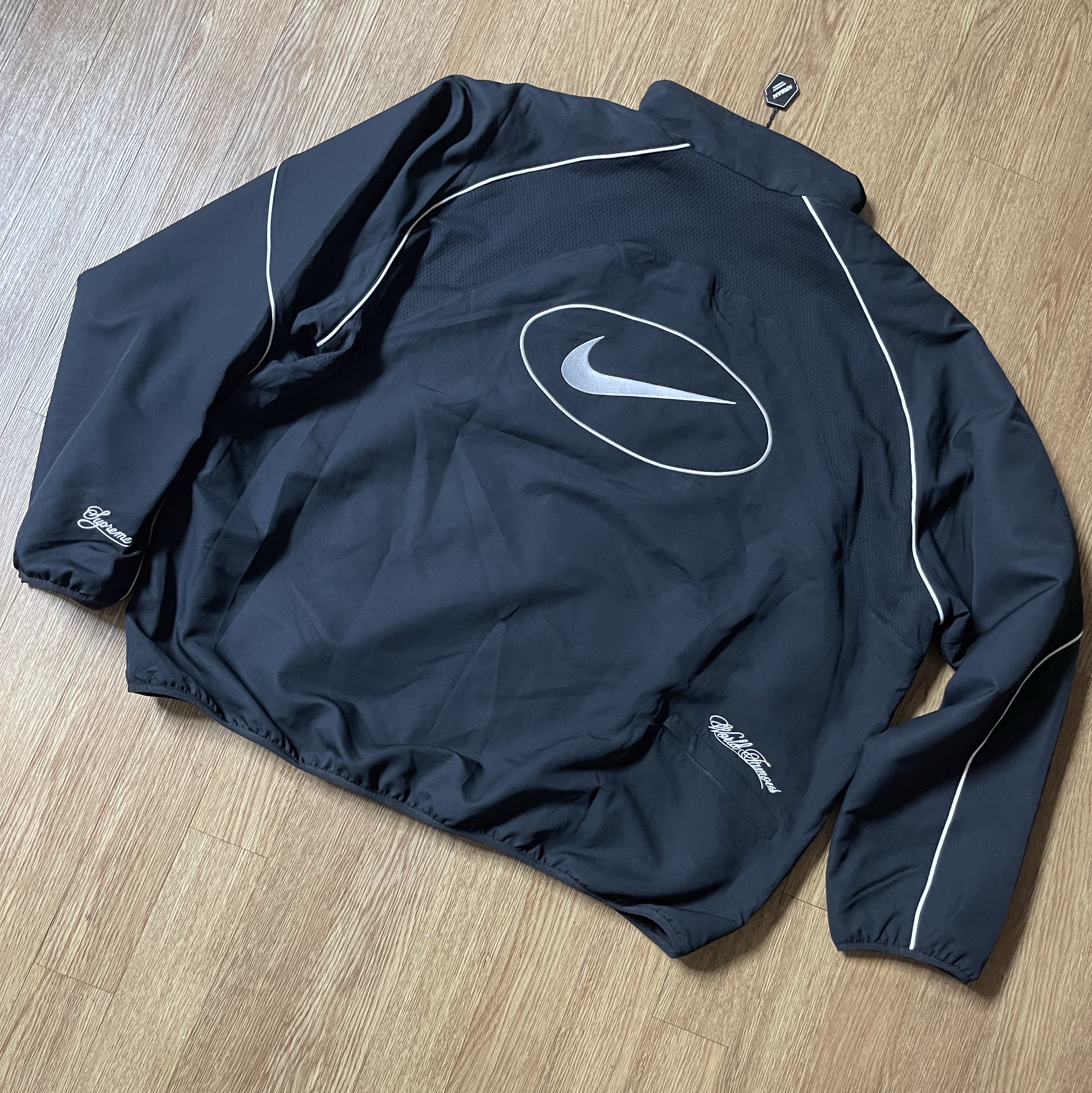 Supreme x Nike Track Jacket Black - 25SS 착용 스타일