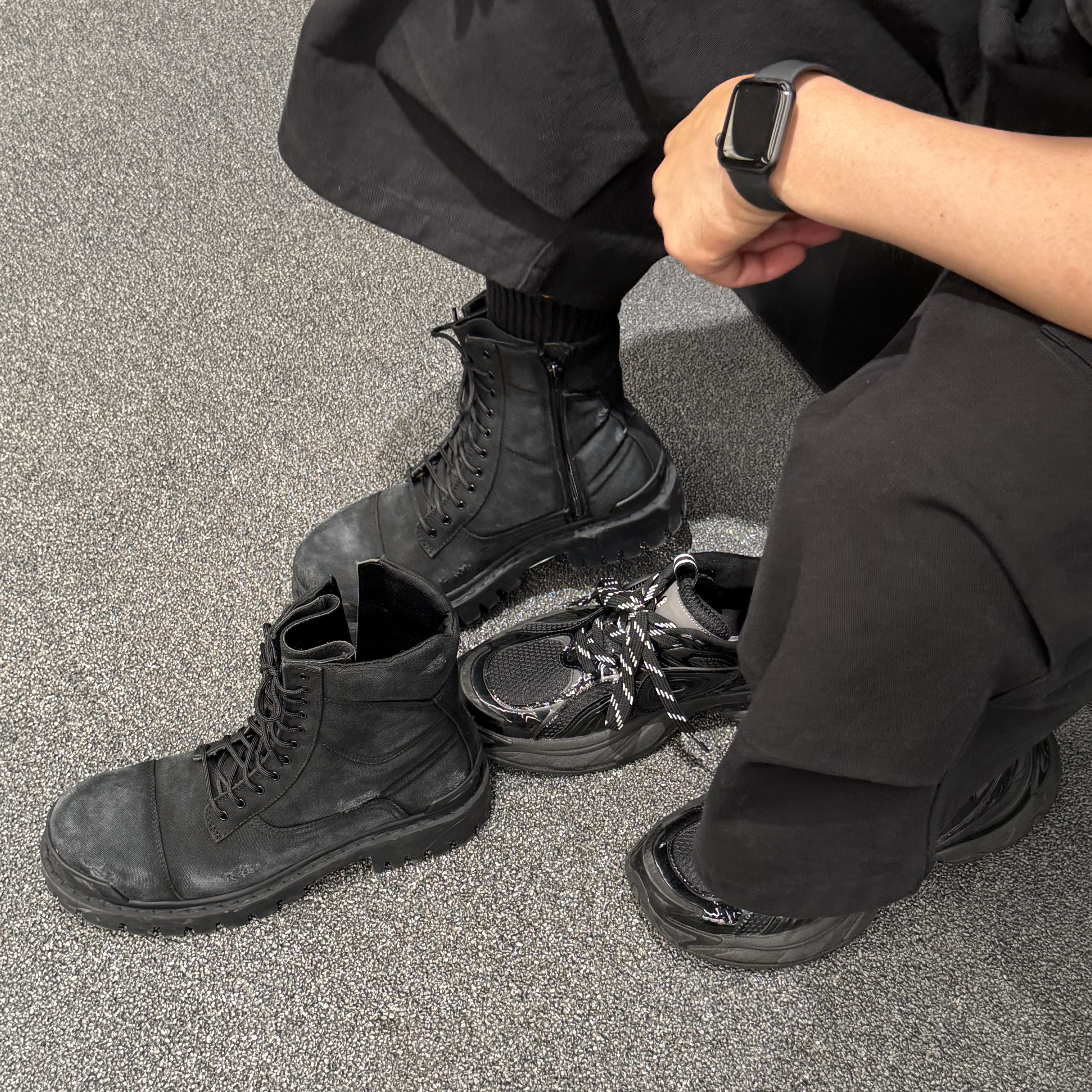 Balenciaga Combat Strike 20mm Boots Black 착용 스타일