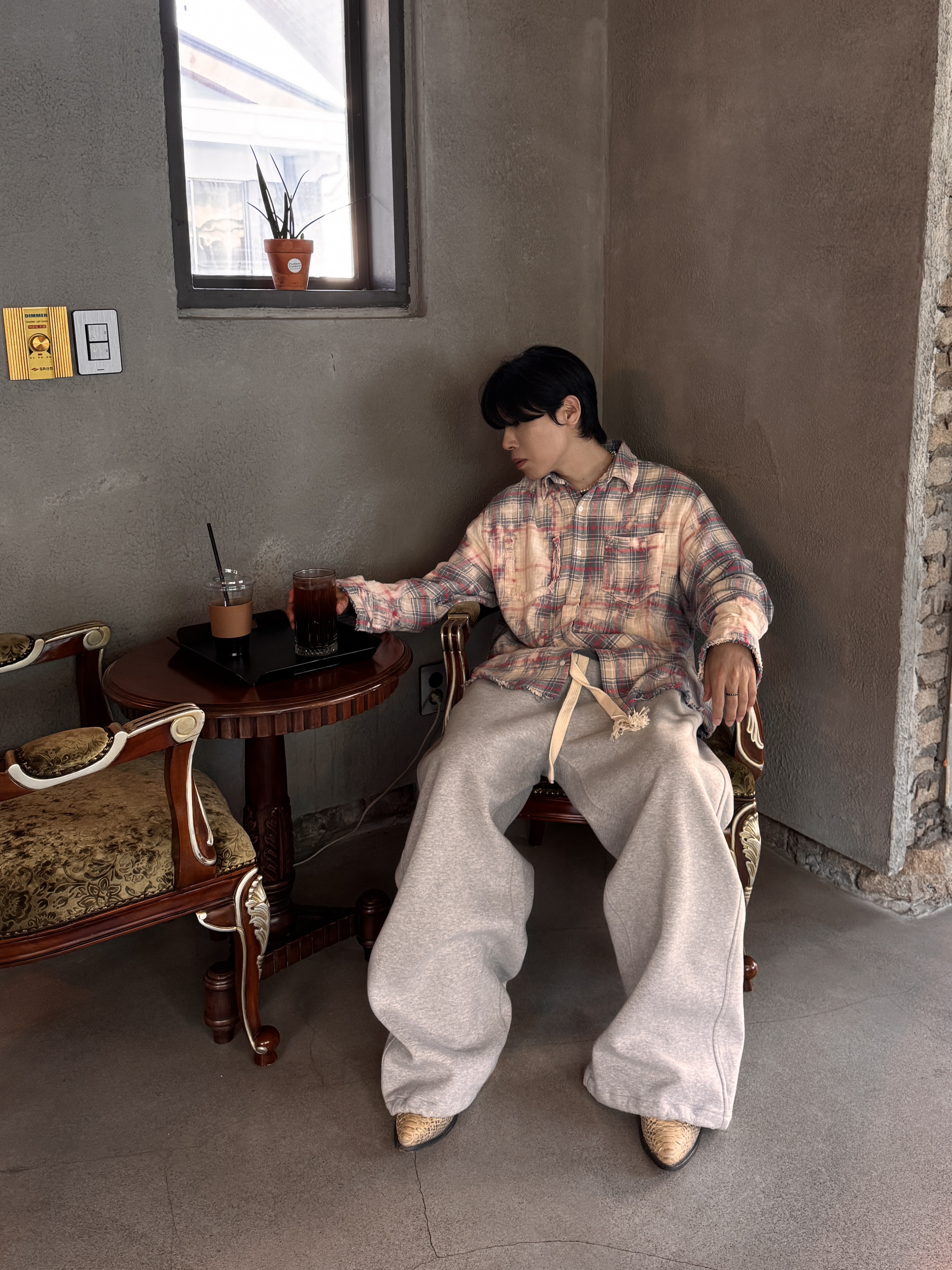 Nonnod Scuba Pajama Pants Grey 착용 스타일 - 1