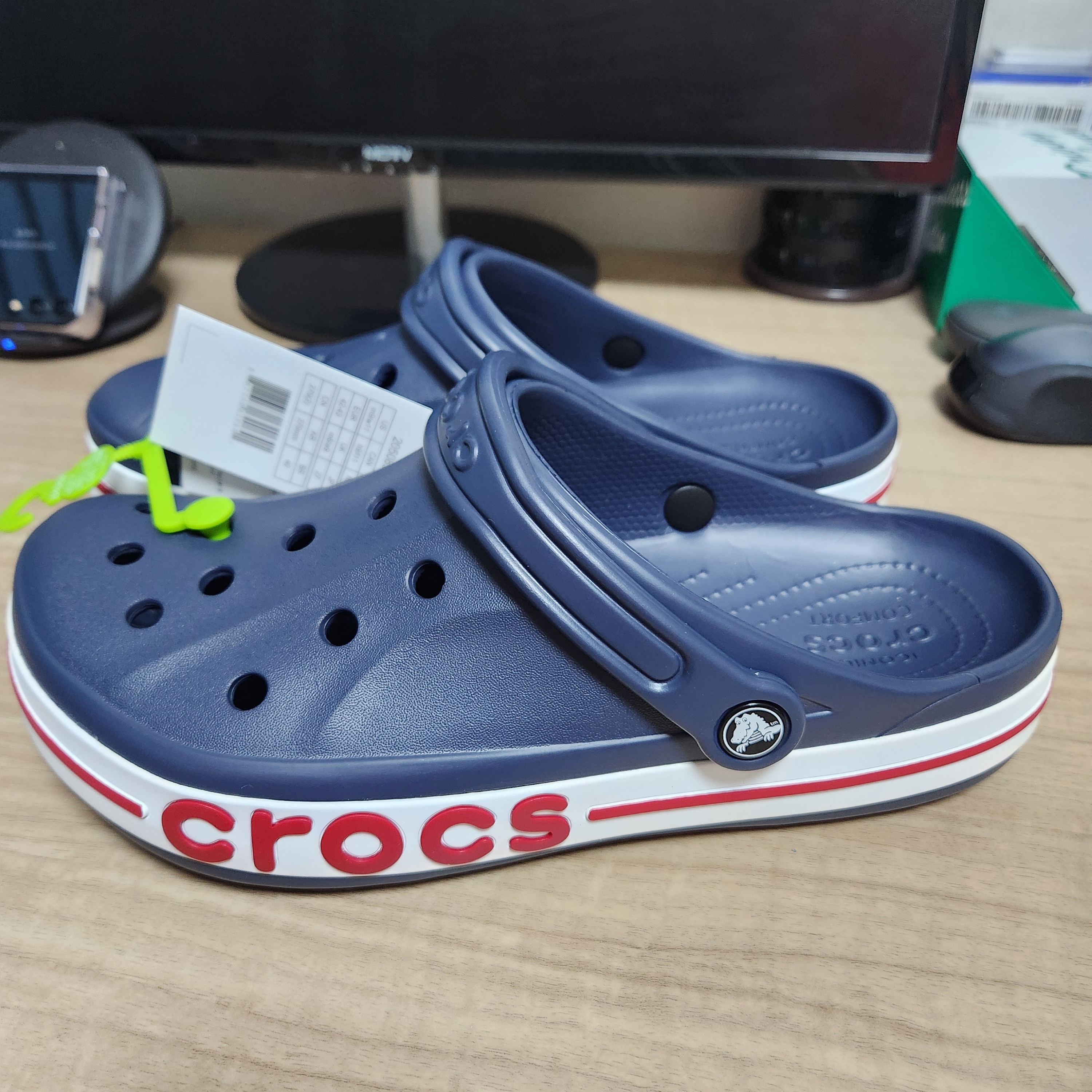 Moonstar 810s ET027 Marke Modi White, Crocs Bayaband Clog Navy Pepper 착용 스타일 - 2