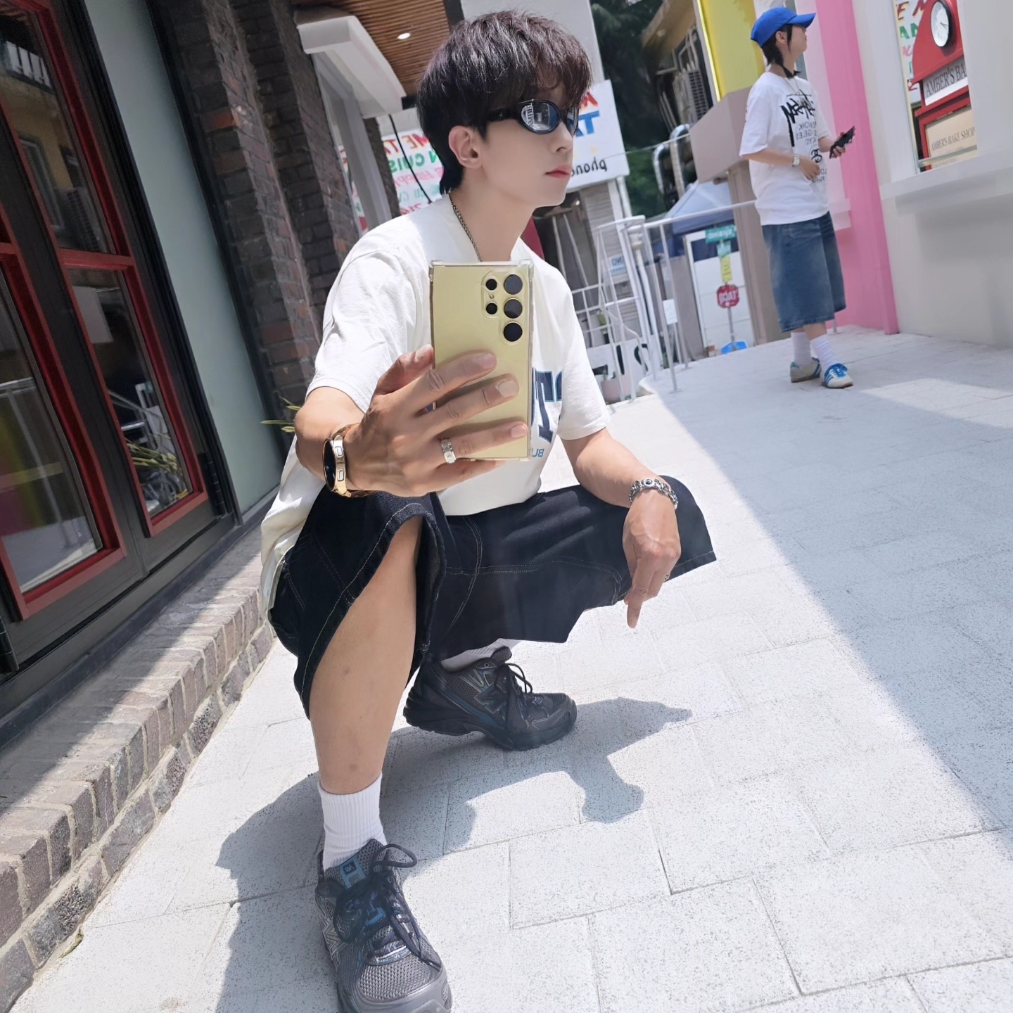Stussy Burly Threads Pigment Dyed T-Shirt Natural, Samsung Galaxy Watch6 44mm LTE Silver (Korean Ver.) 착용 스타일 - 2