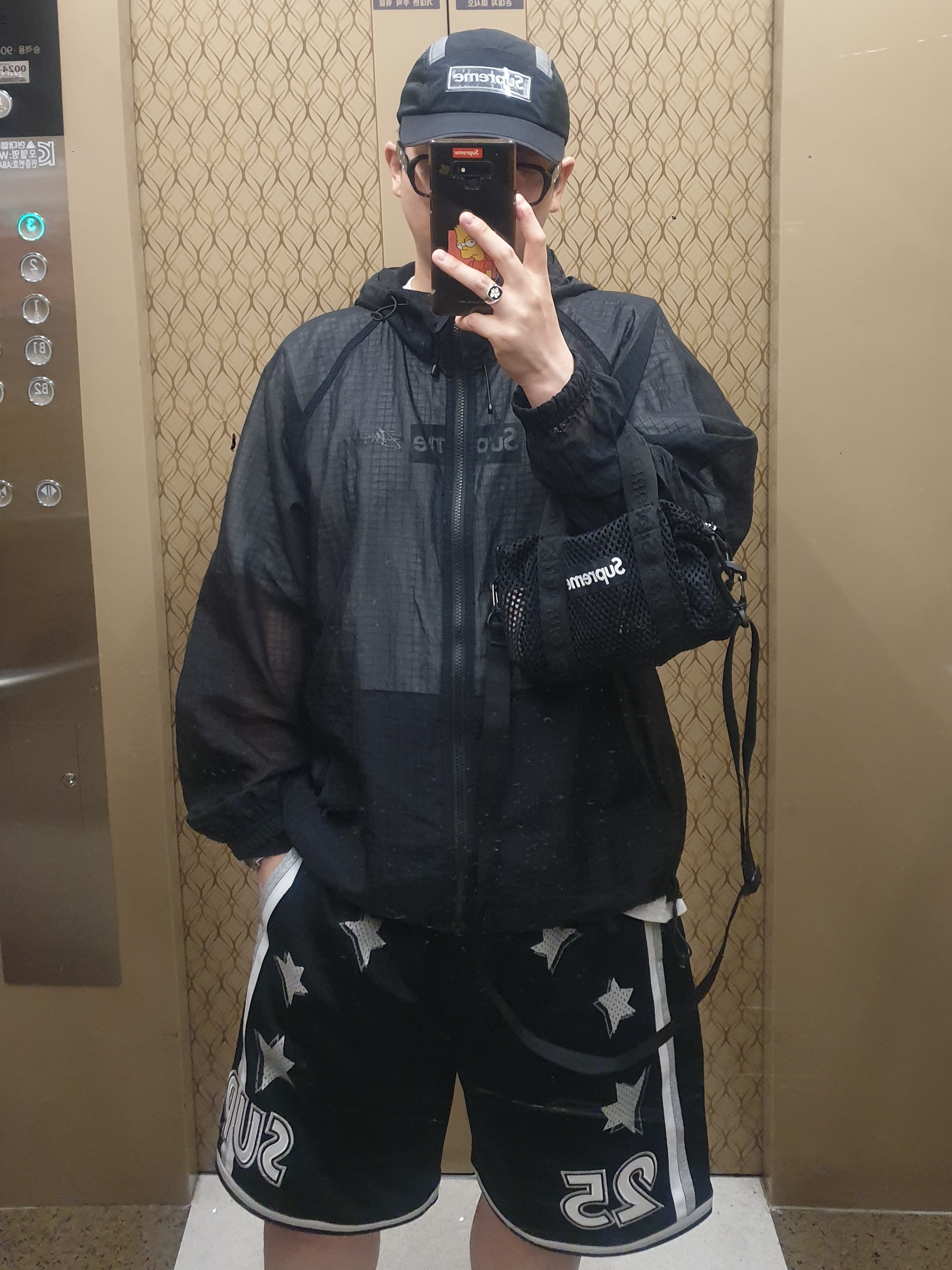 Supreme Side Mesh Camp Cap Black - 25SS, Supreme Mesh Mini Duffle Bag Black - 25SS 착용 스타일