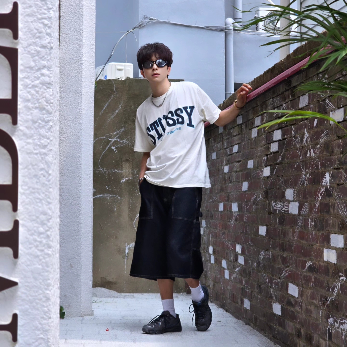 Stussy Burly Threads Pigment Dyed T-Shirt Natural, Samsung Galaxy Watch6 44mm LTE Silver (Korean Ver.) 착용 스타일 - 7