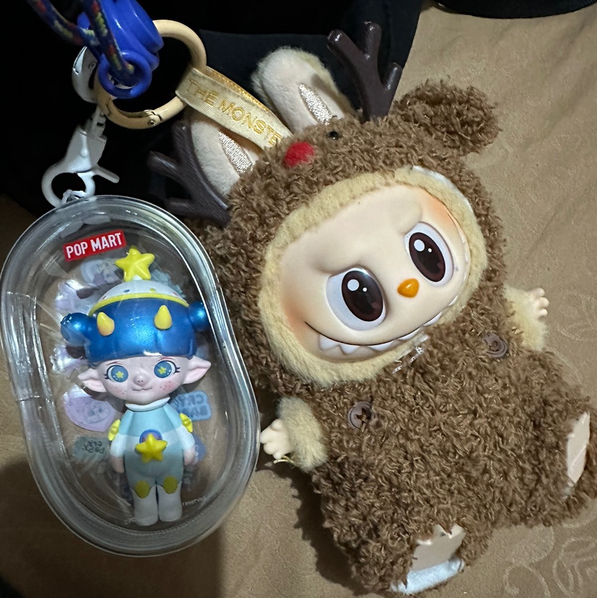 Pop Mart Labubu Let's Play Together Doll Series Sealed Case (6 Blind Boxes), Pop Mart Labubu Let's Play Together Doll Series Baba Keyring (Opened Case) 착용 스타일 - 5
