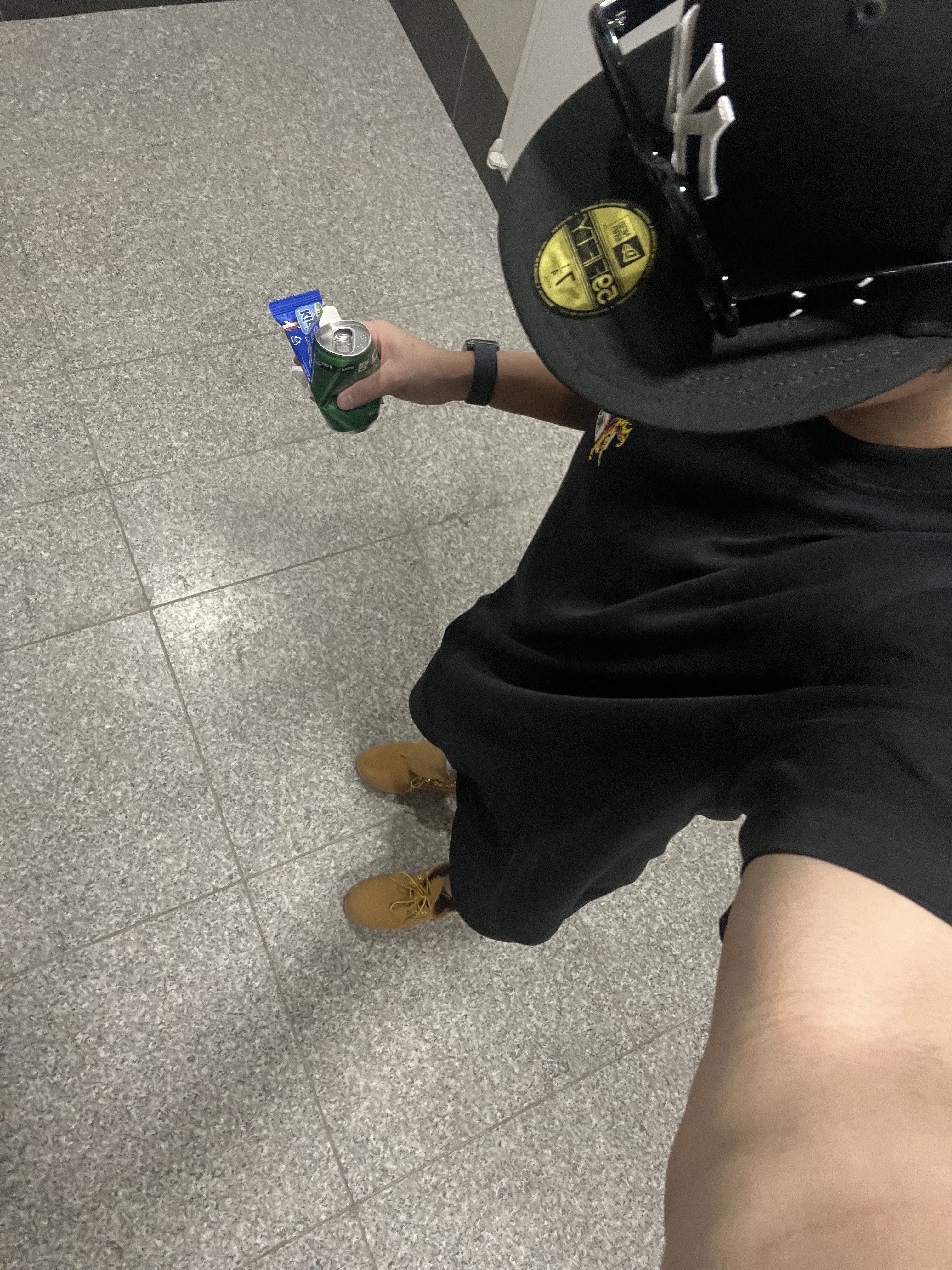 Gentle Monster x Maison Margiela MM207 Black Gray, New Era 59Fifty MLB Authentic New York Yankees Game Navy 착용 스타일