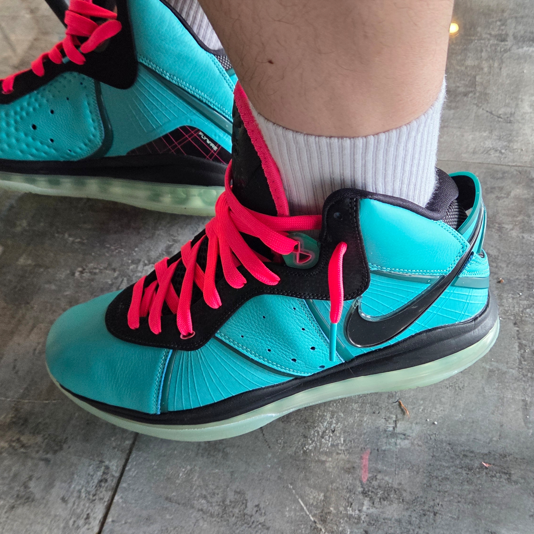 Nike LeBron 8 QS South Beach 2021 착용 스타일 - 1