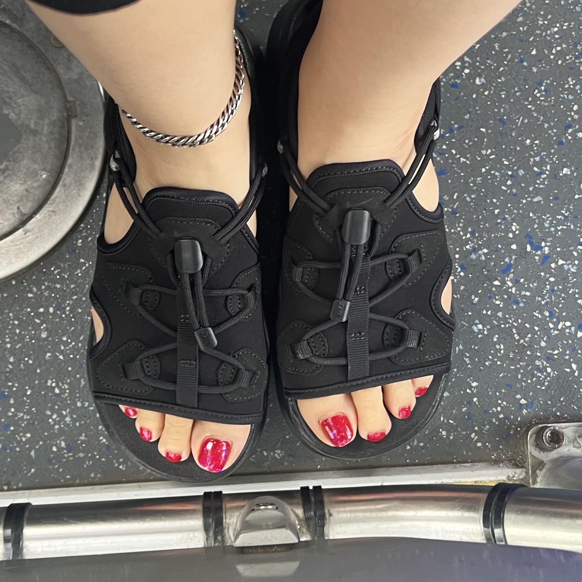 (W) Nike Air Max Koko Sandal Black 착용 스타일