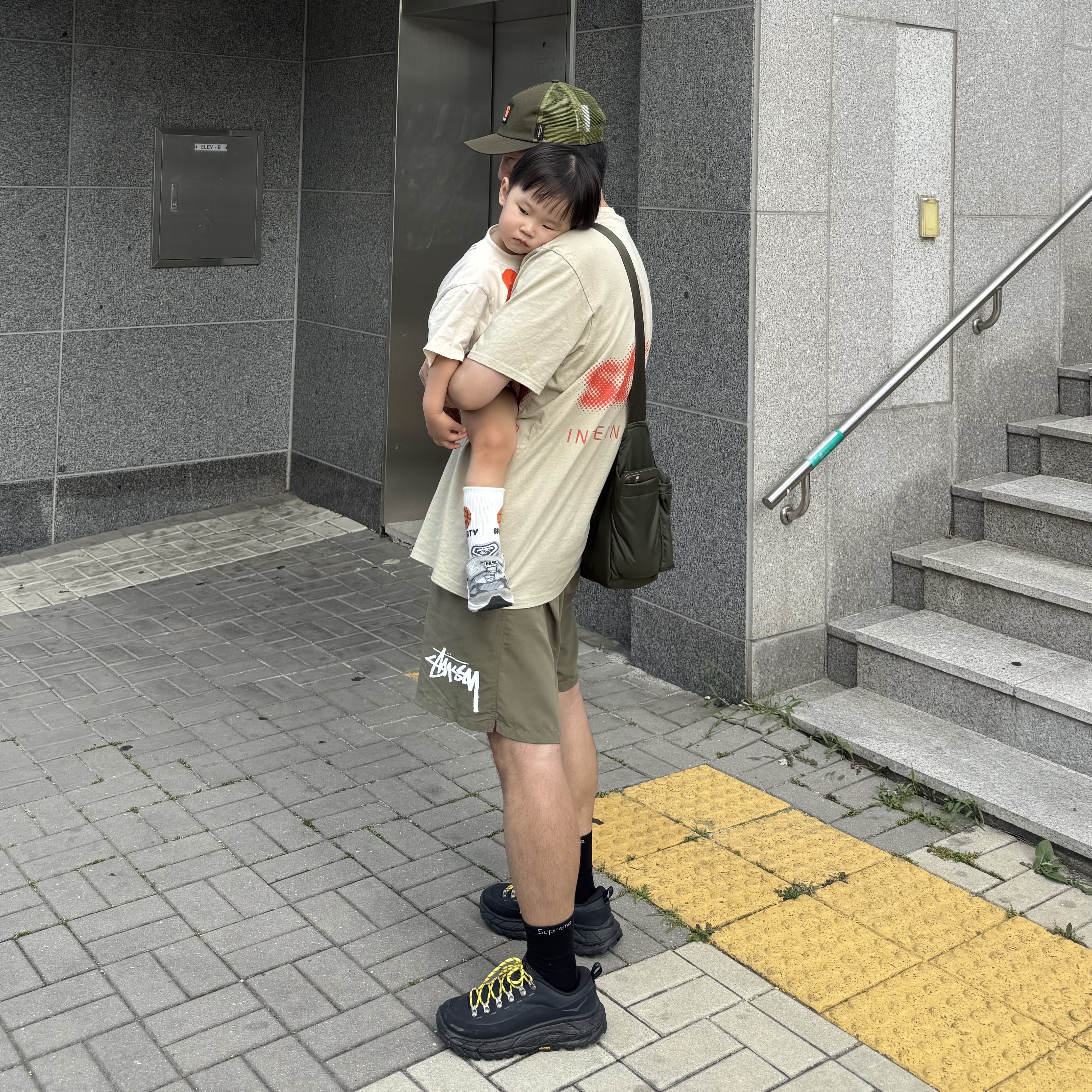 Palace x Carhartt WIP Trucker Plant - 24FW, Stussy Big Stock Water Shorts Brown 착용 스타일