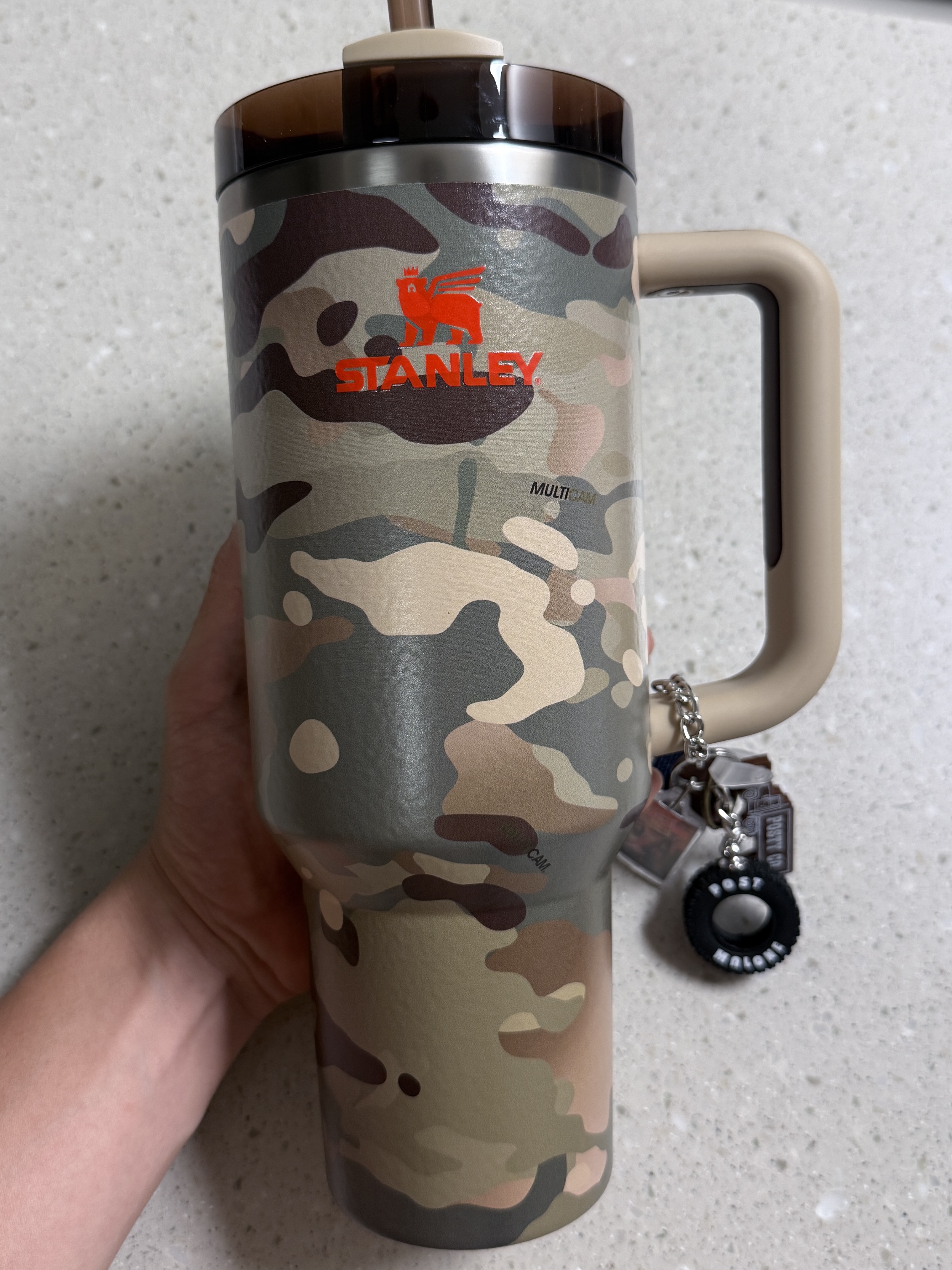 Stanley x The Post Malone Quencher H2.0 Flowstate Tumbler 1.18L Multicam 착용 스타일 - 2