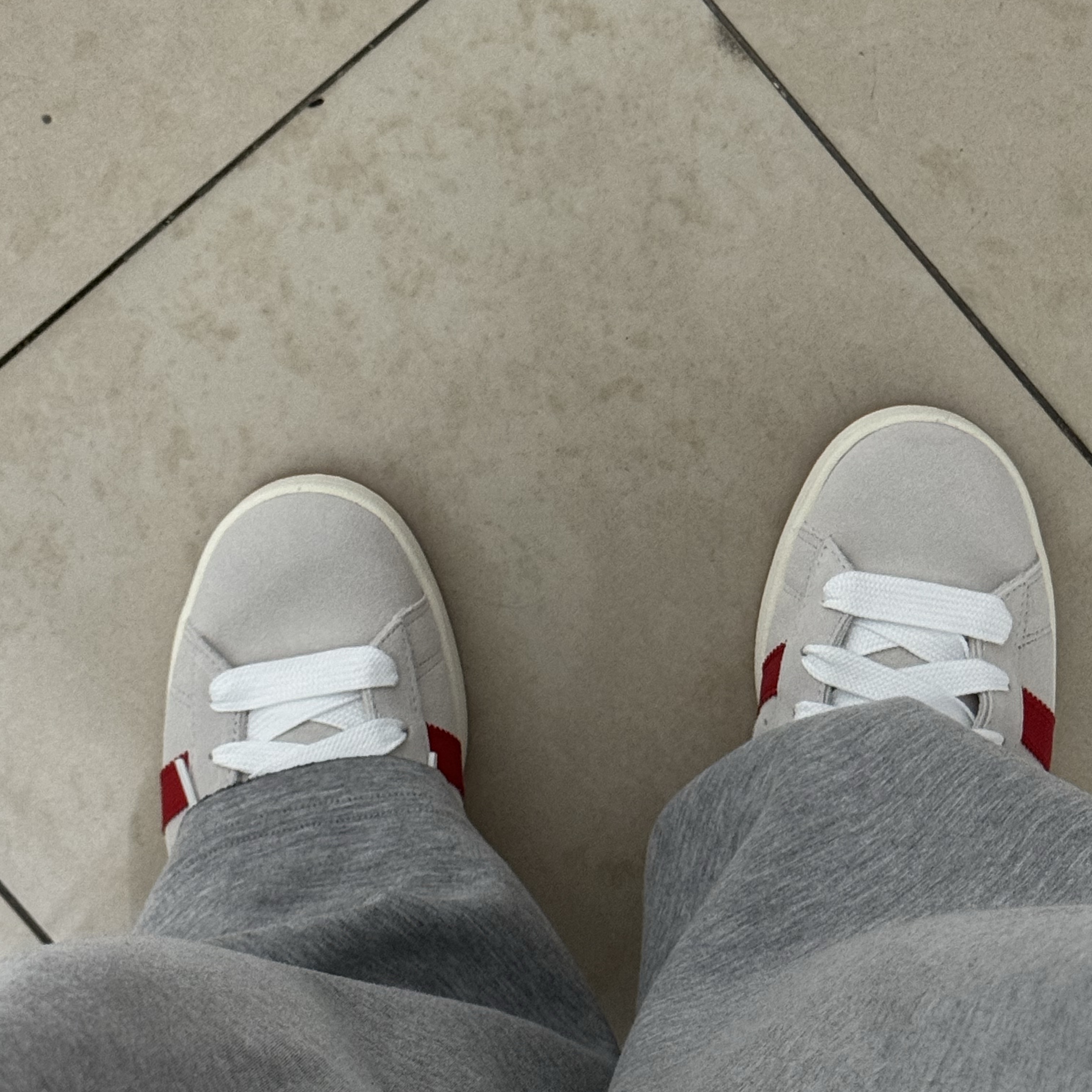 (W) Adidas Campus 00s Crystal White Better Scarlet 착용 스타일