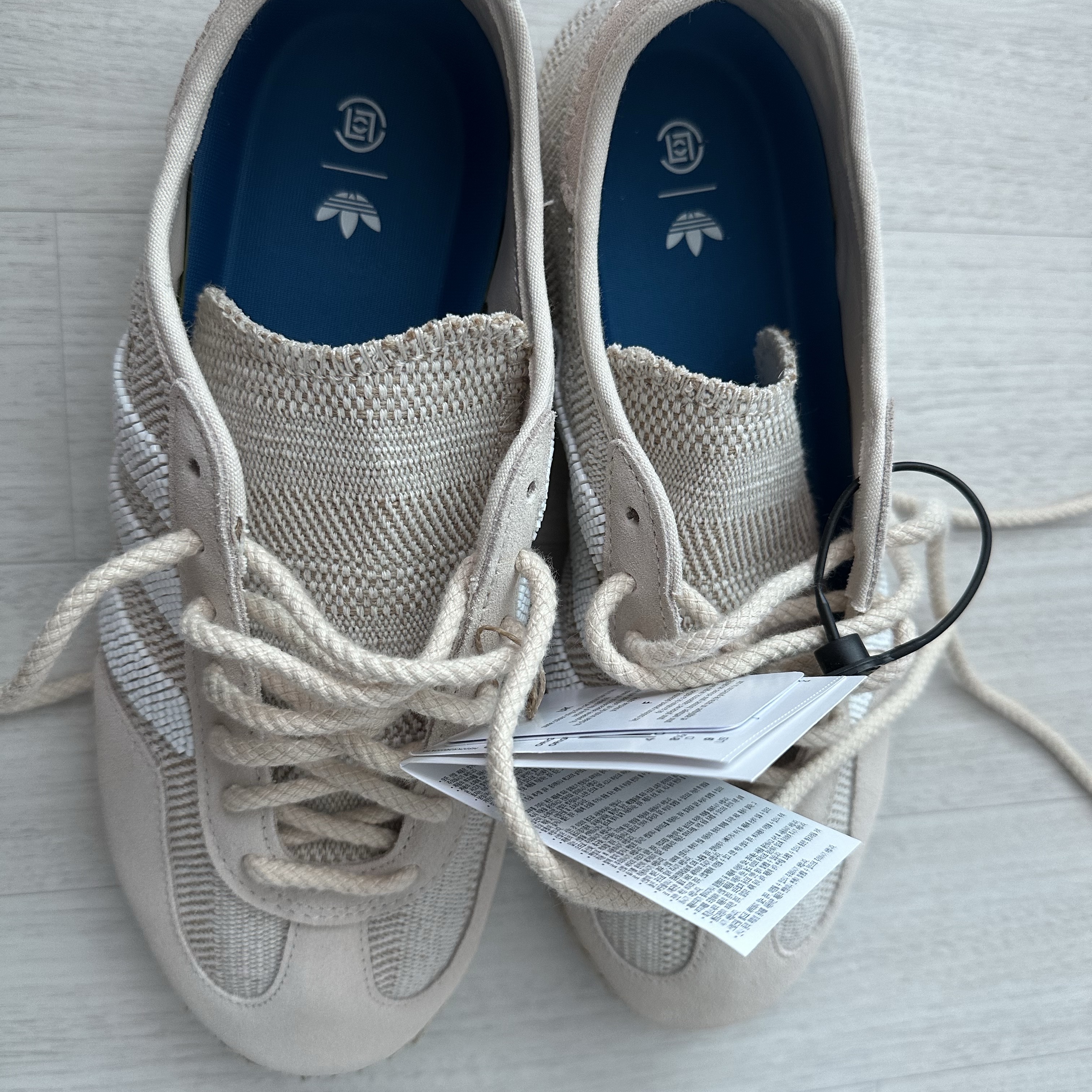 Adidas x Clot Gazelle Halo Ivory Cloud White 착용 스타일 - 3