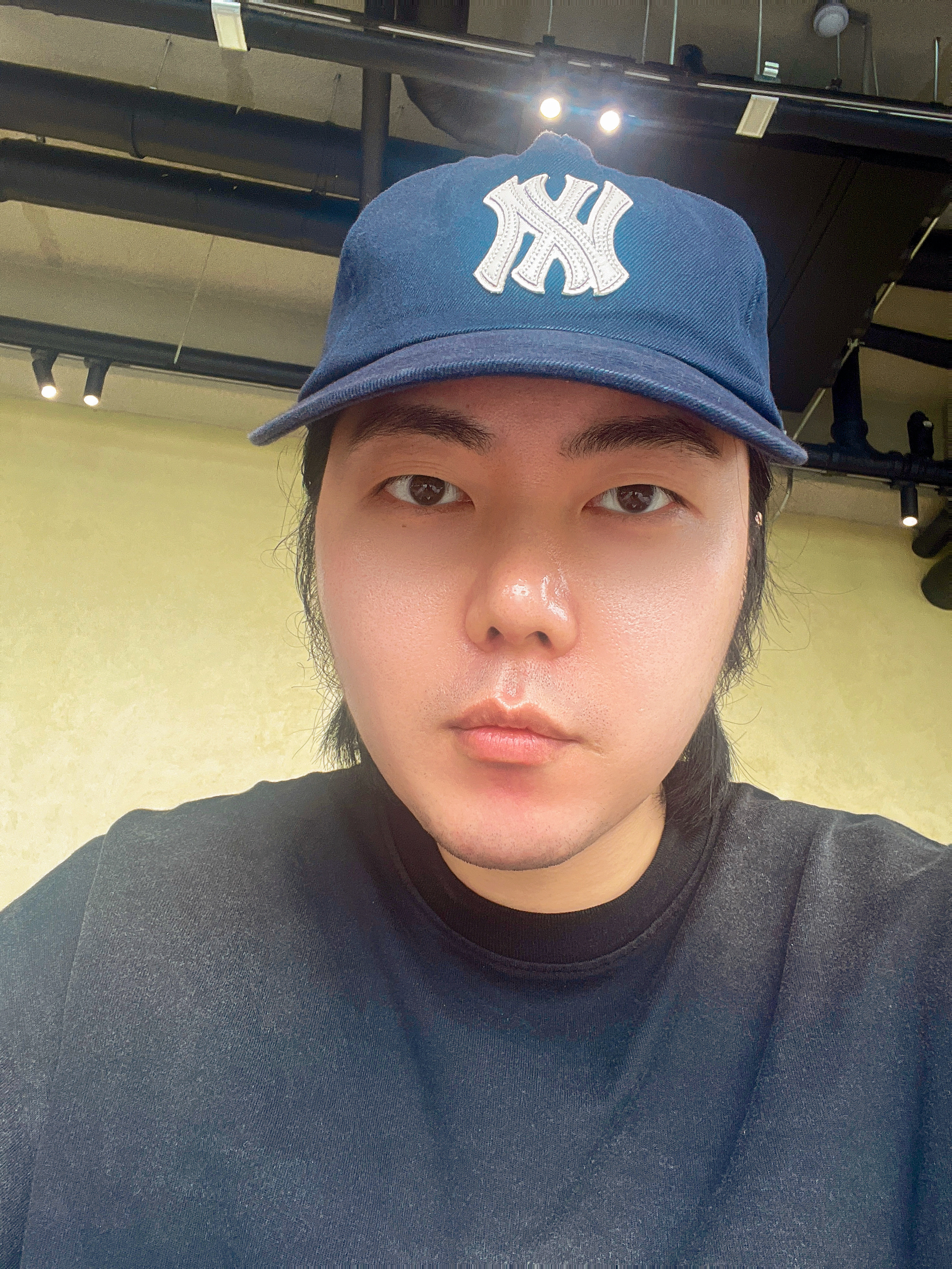 Farfromwhat Far Patch Logo Cap Navy 착용 스타일 - 1