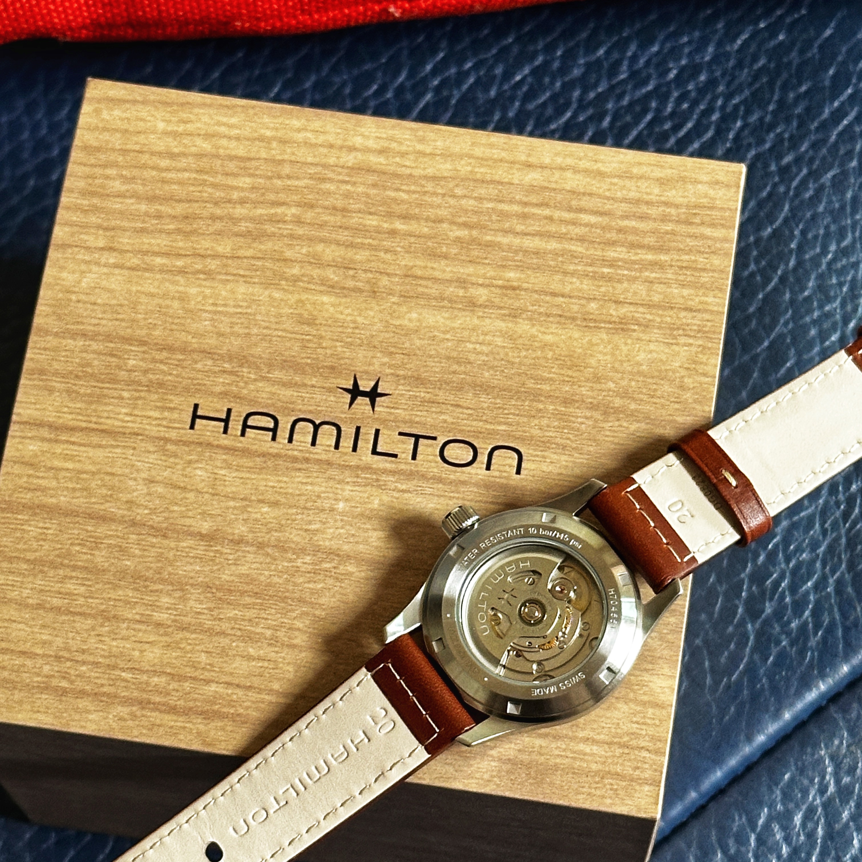 Hamilton Khaki Field Auto 38mm Cow Leather Brown Black 착용 스타일 - 2