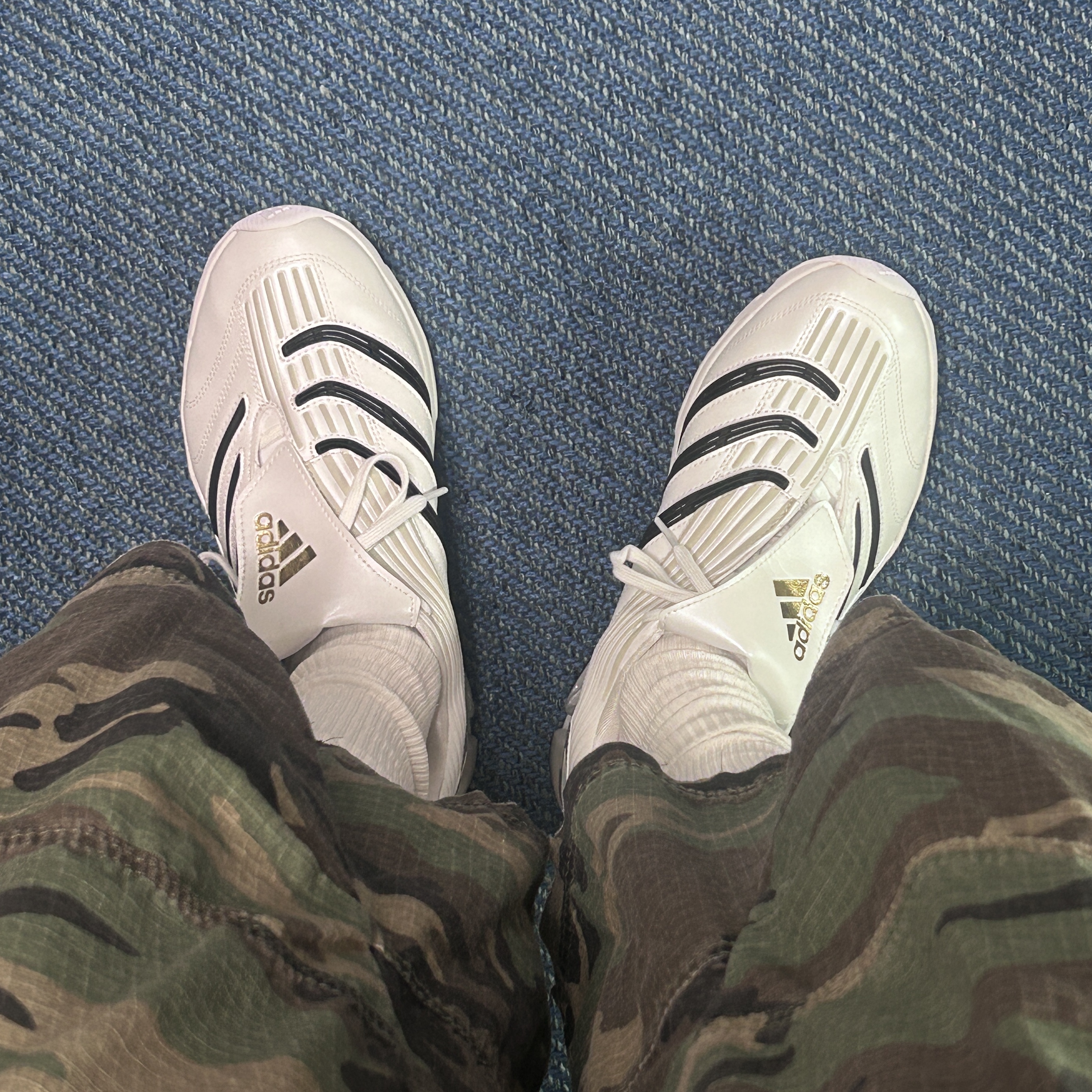 Adidas Predator Megaride Cloud White Core Black, ETCE Ghost Cap Brown Camo 착용 스타일 - 4