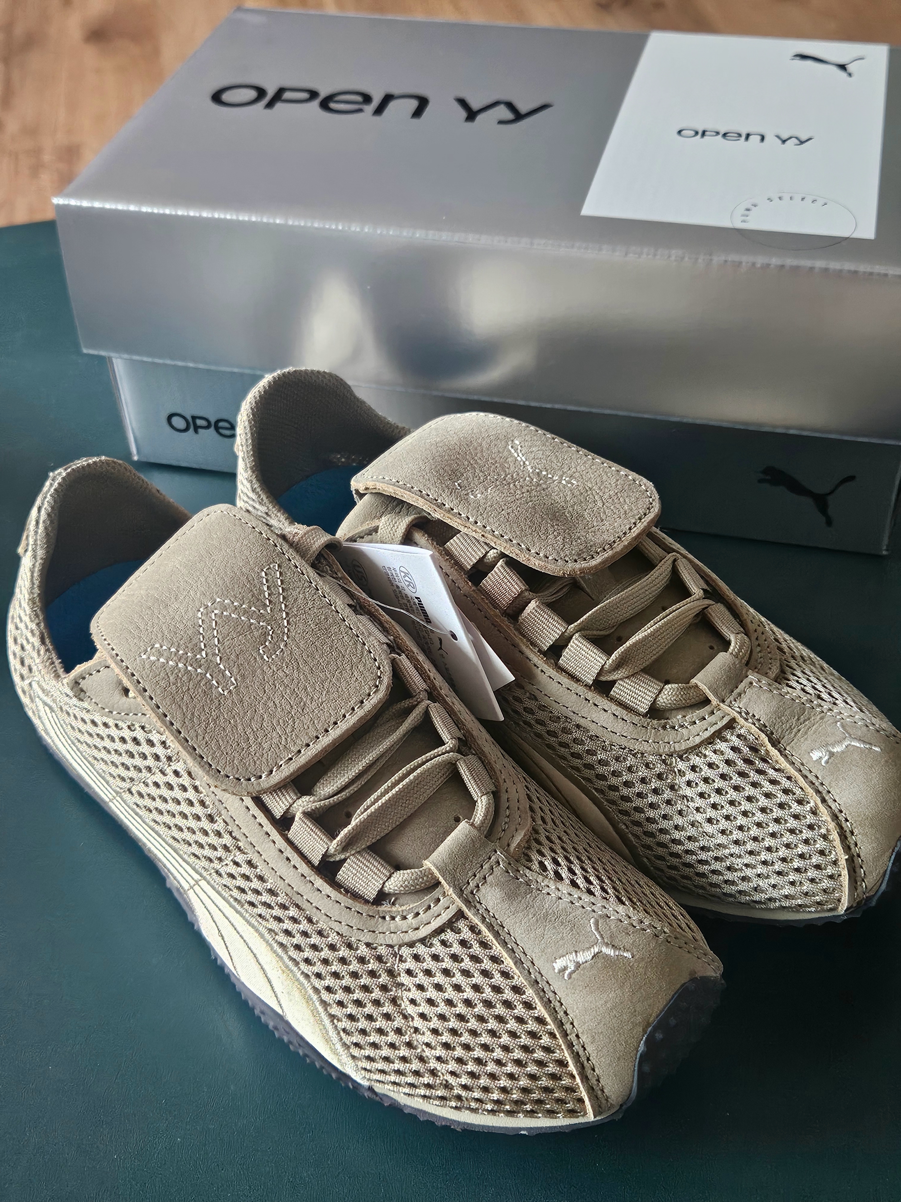 Puma x Open Yy H-street Oak Branch Creamy Vanilla 착용 스타일